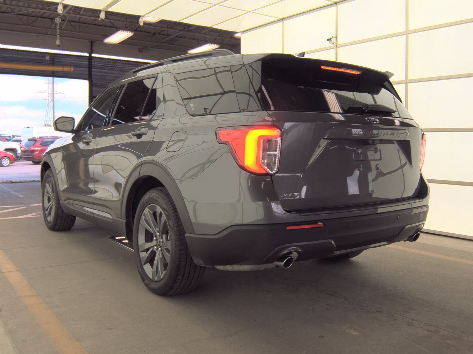 FORD EXPLORER - 9