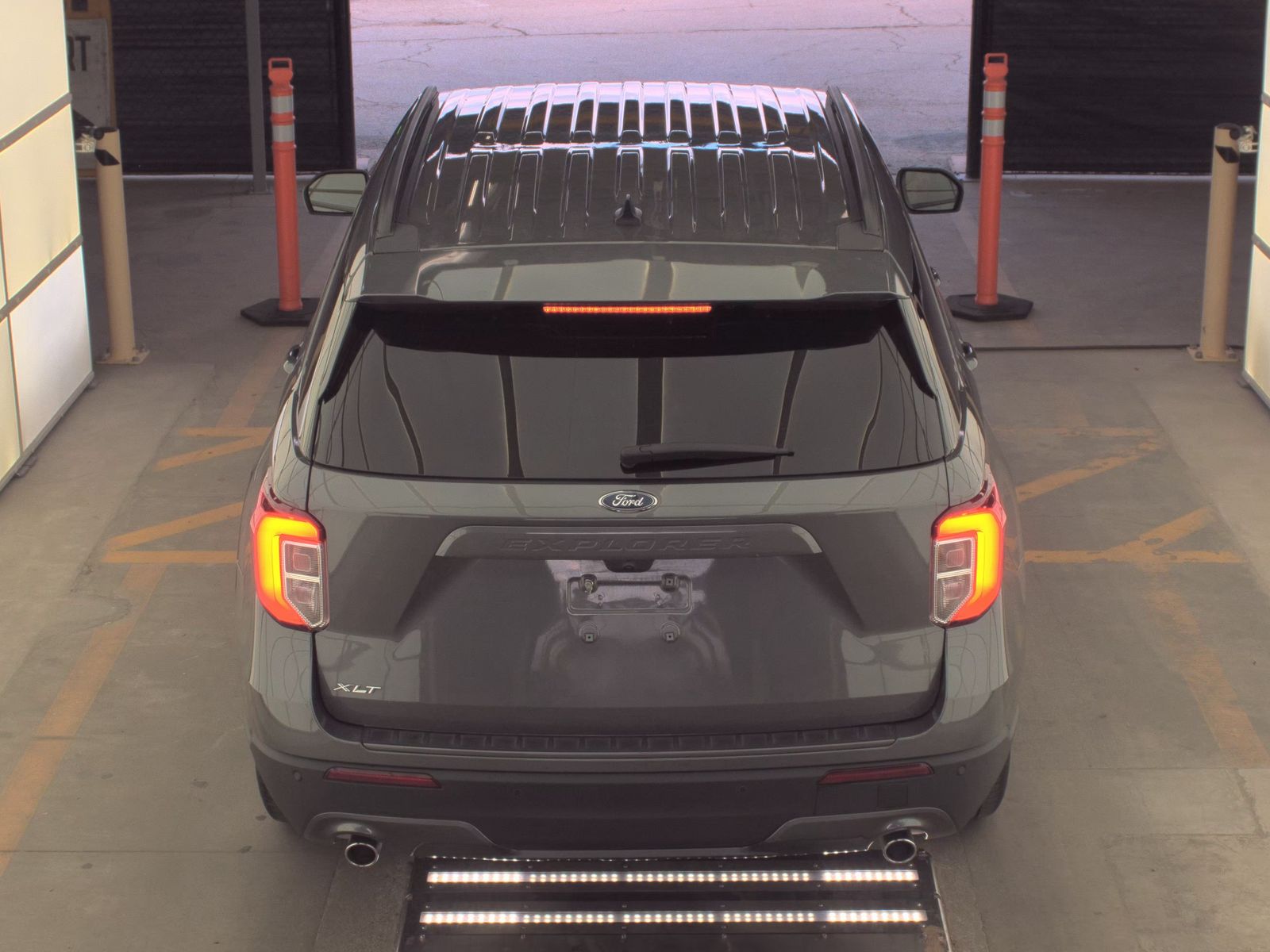 FORD EXPLORER - 7