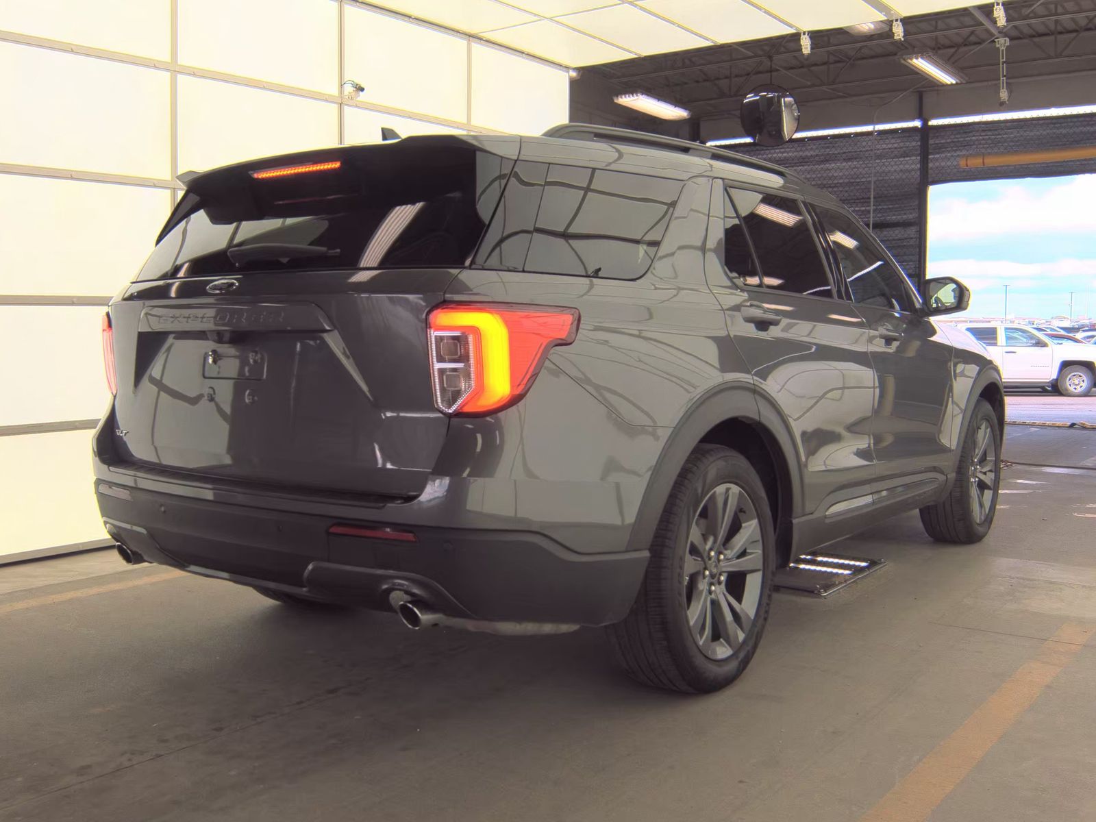 FORD EXPLORER - 6