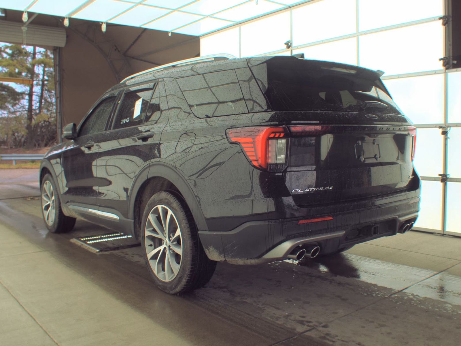 FORD EXPLORER - 9