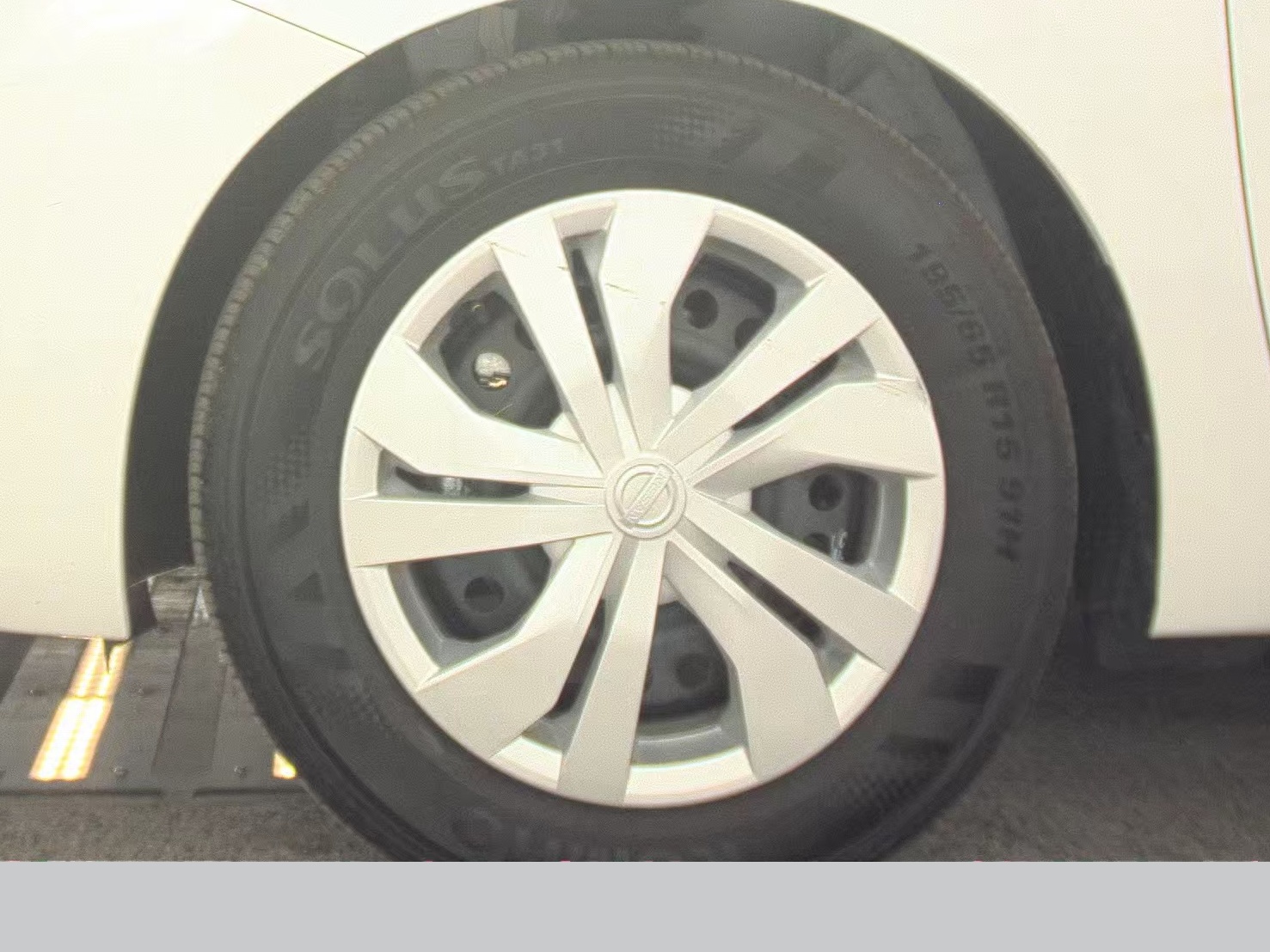 NISSAN VERSA - 10