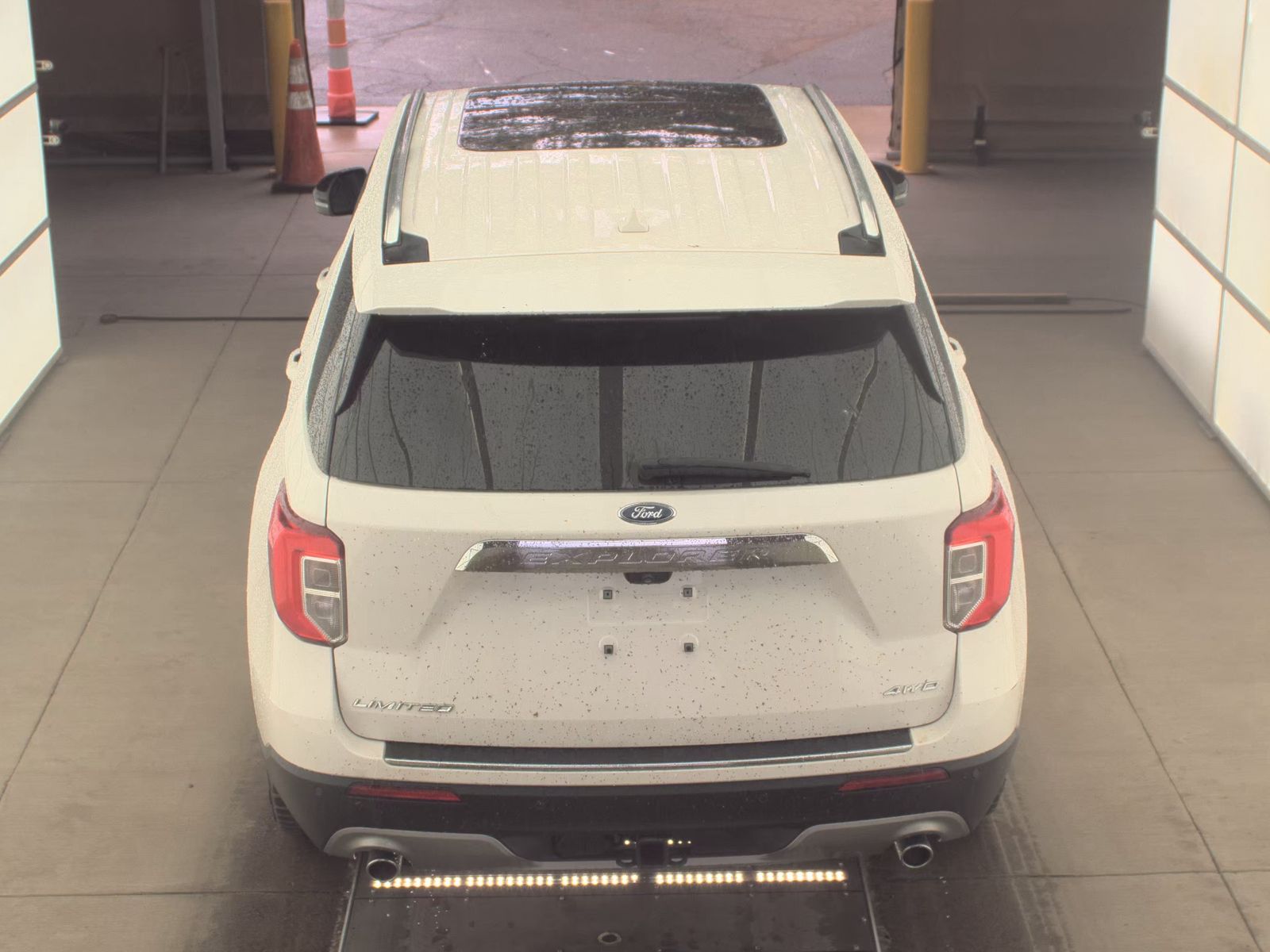 FORD EXPLORER - 7