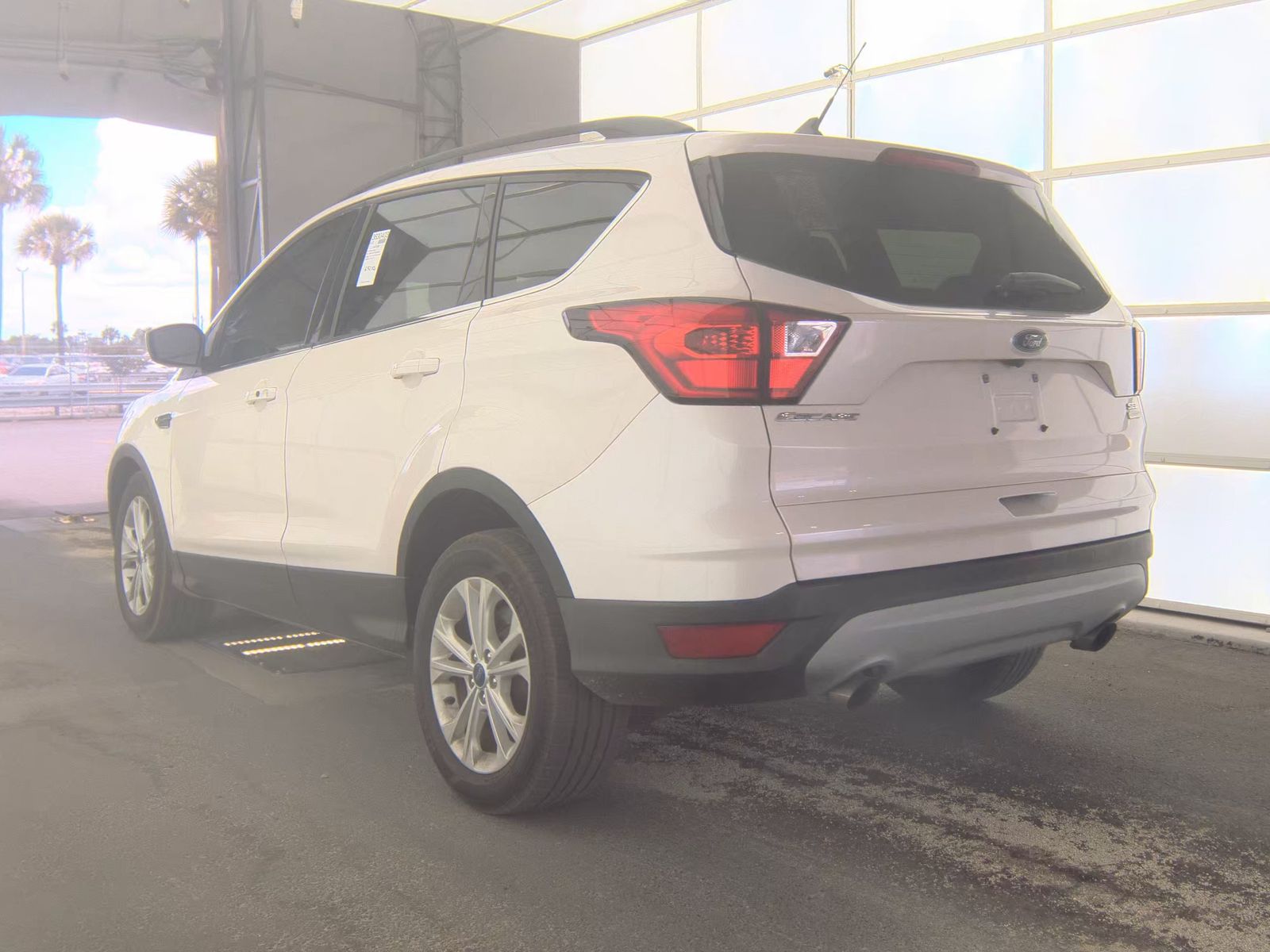 FORD ESCAPE - 9