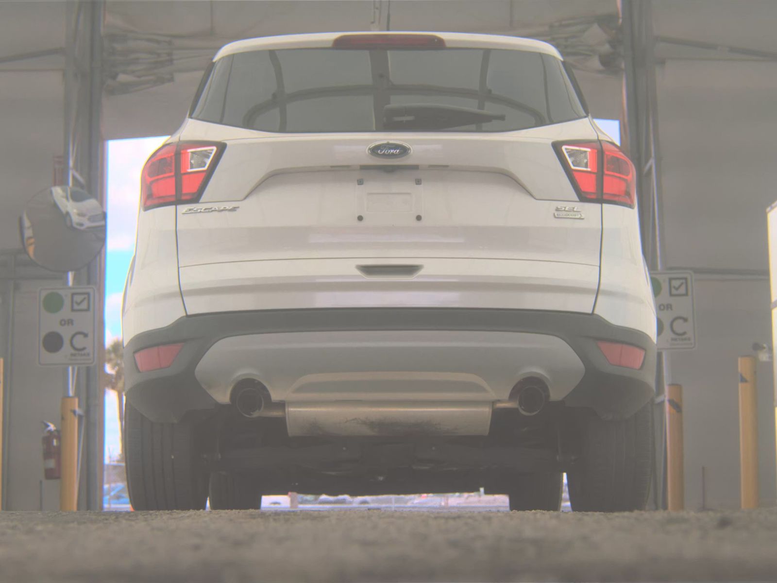 FORD ESCAPE - 8