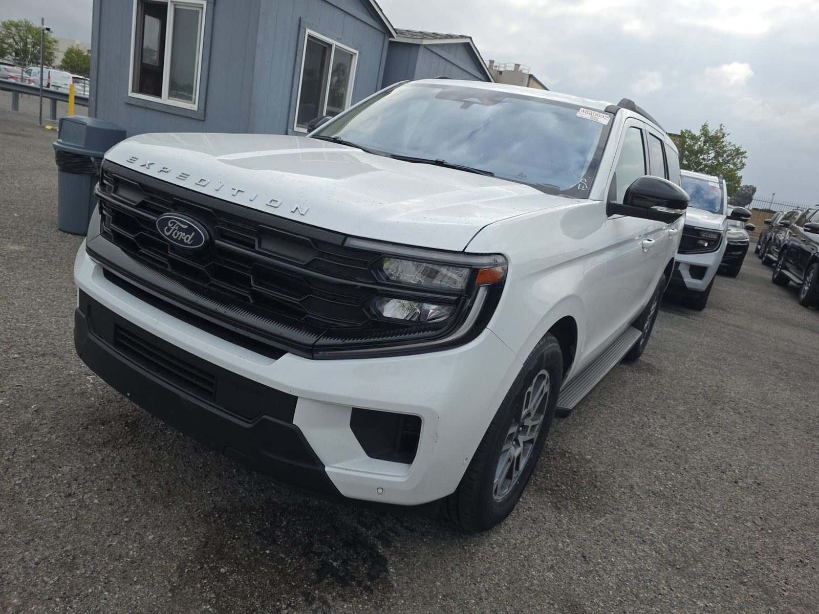 FORD EXPEDITION - 1