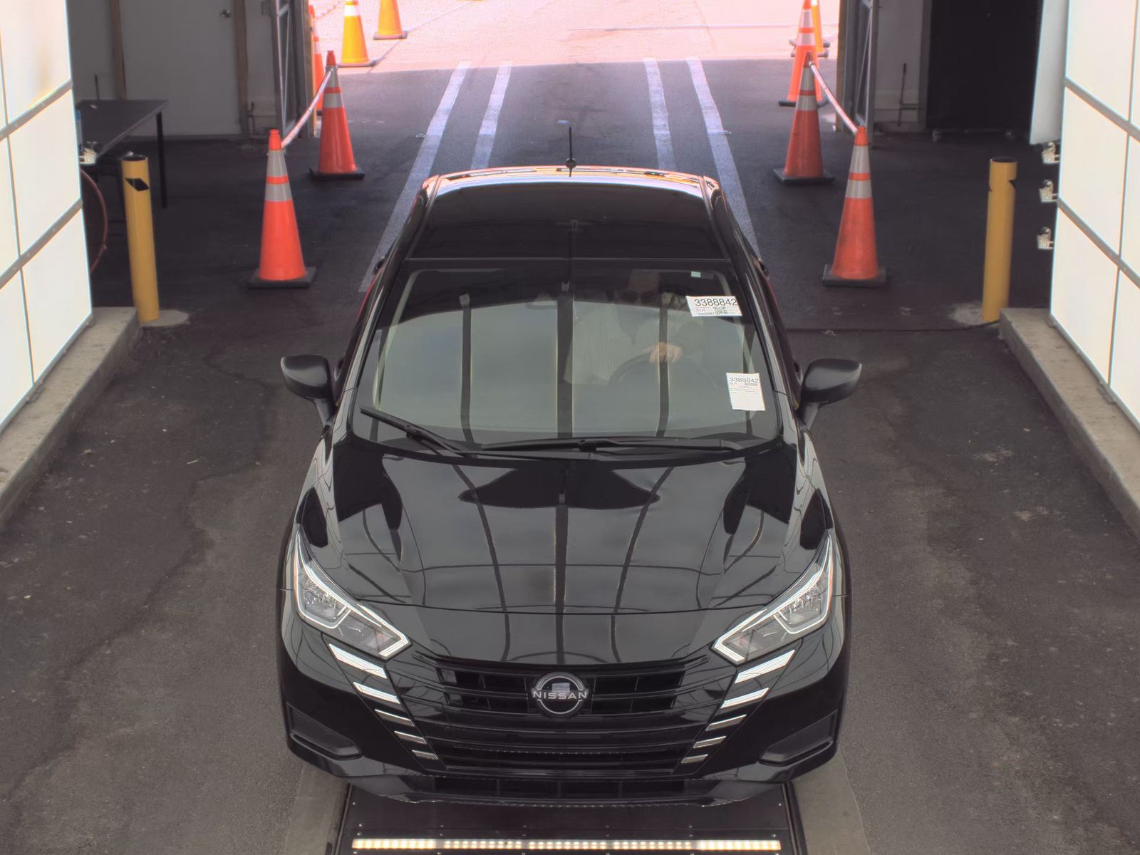 NISSAN VERSA - 3