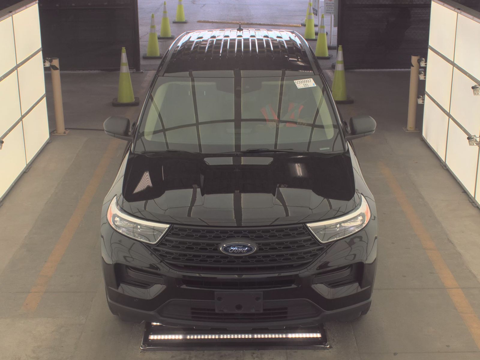 FORD EXPLORER - 3