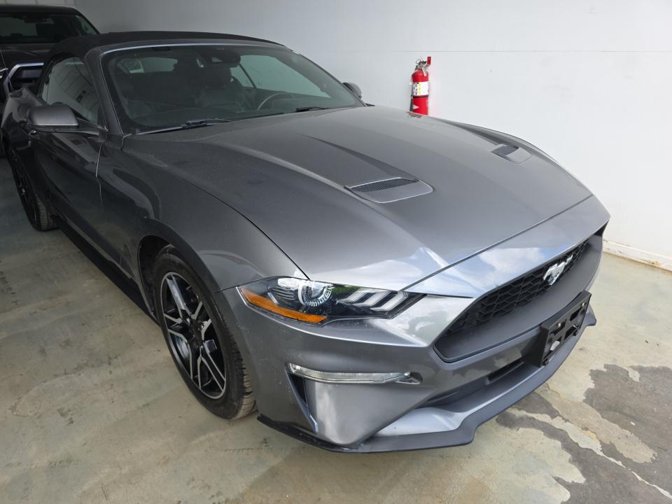 FORD MUSTANG - 4