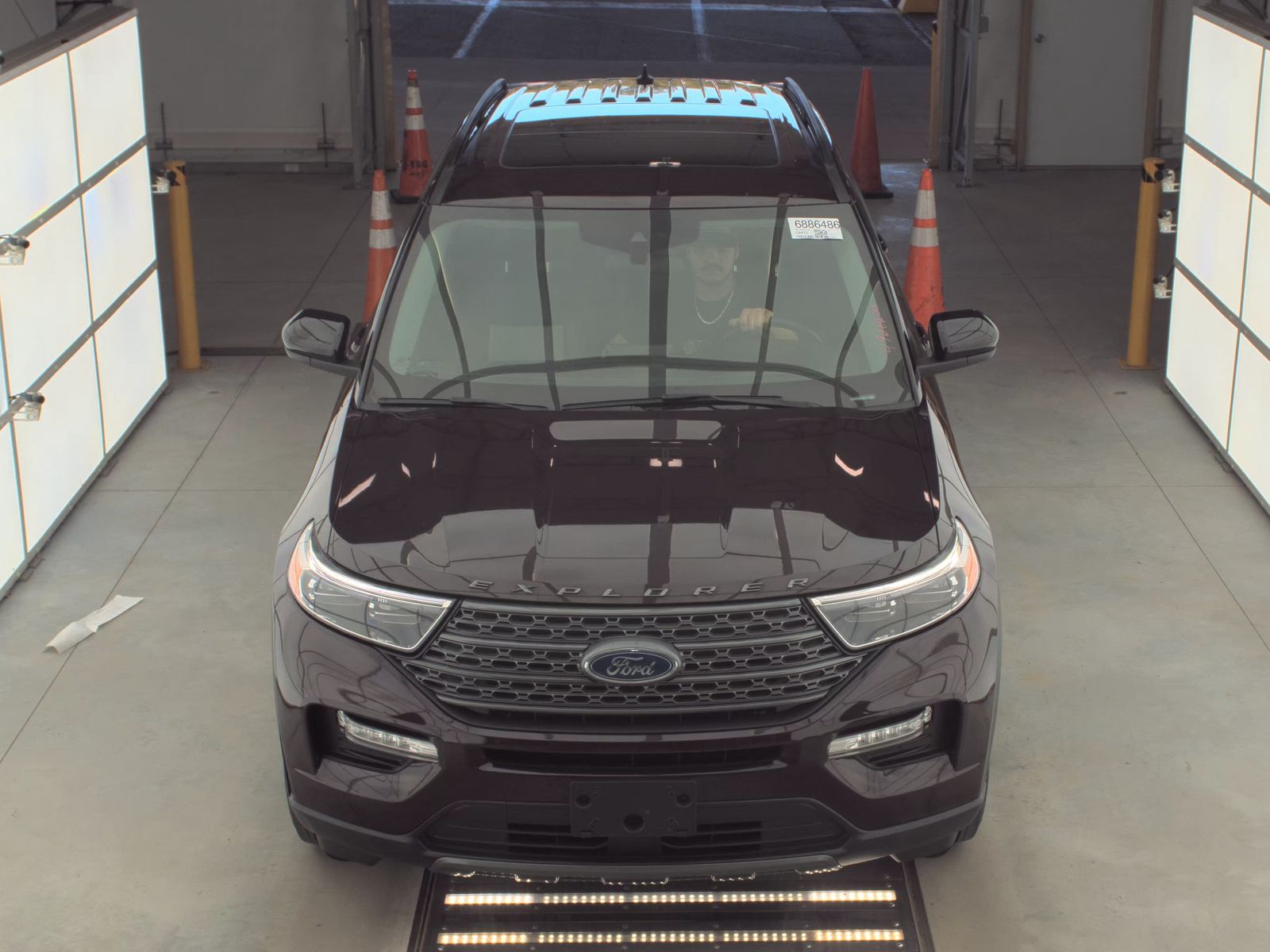 FORD EXPLORER - 3