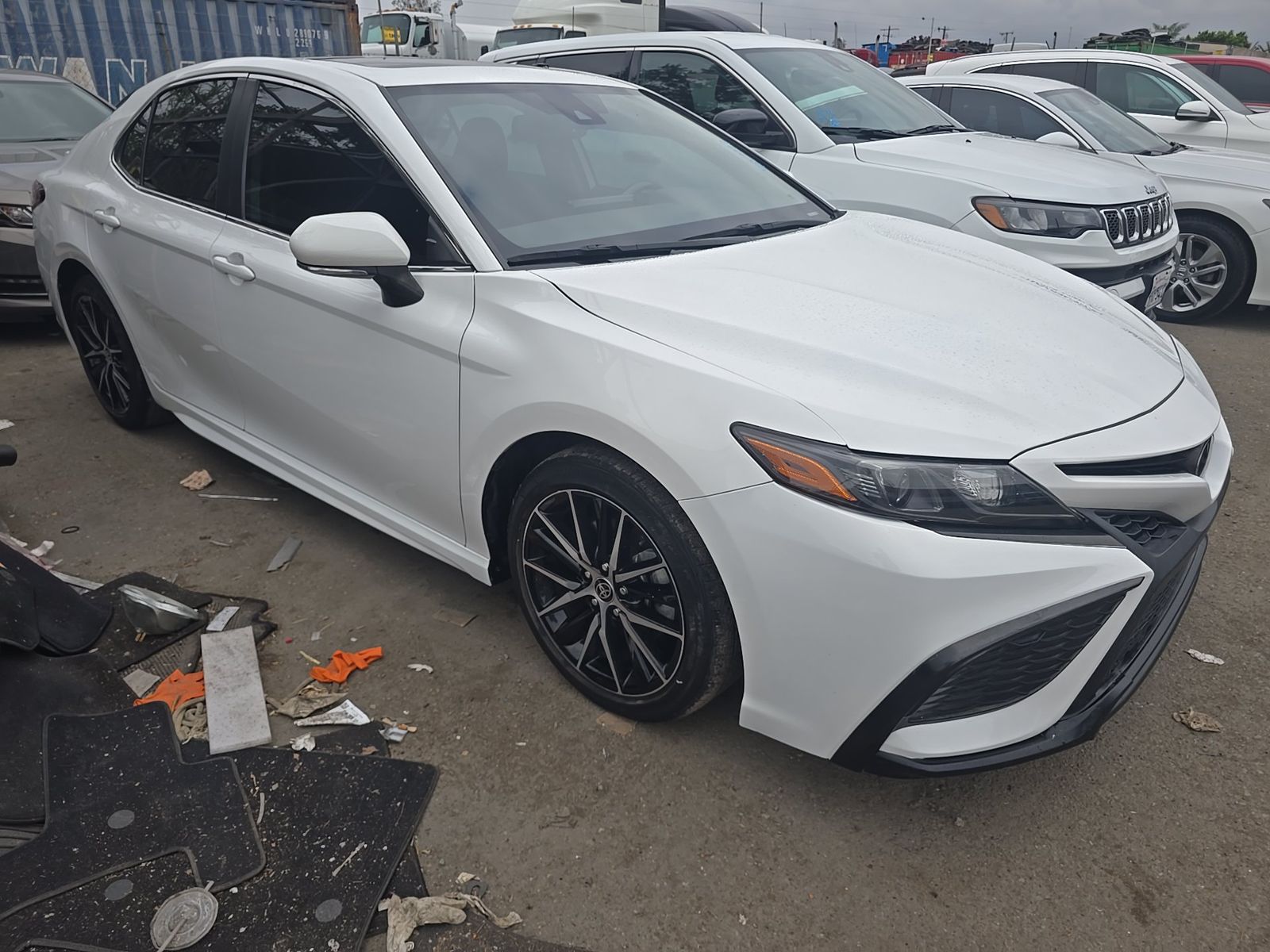 TOYOTA CAMRY - 4