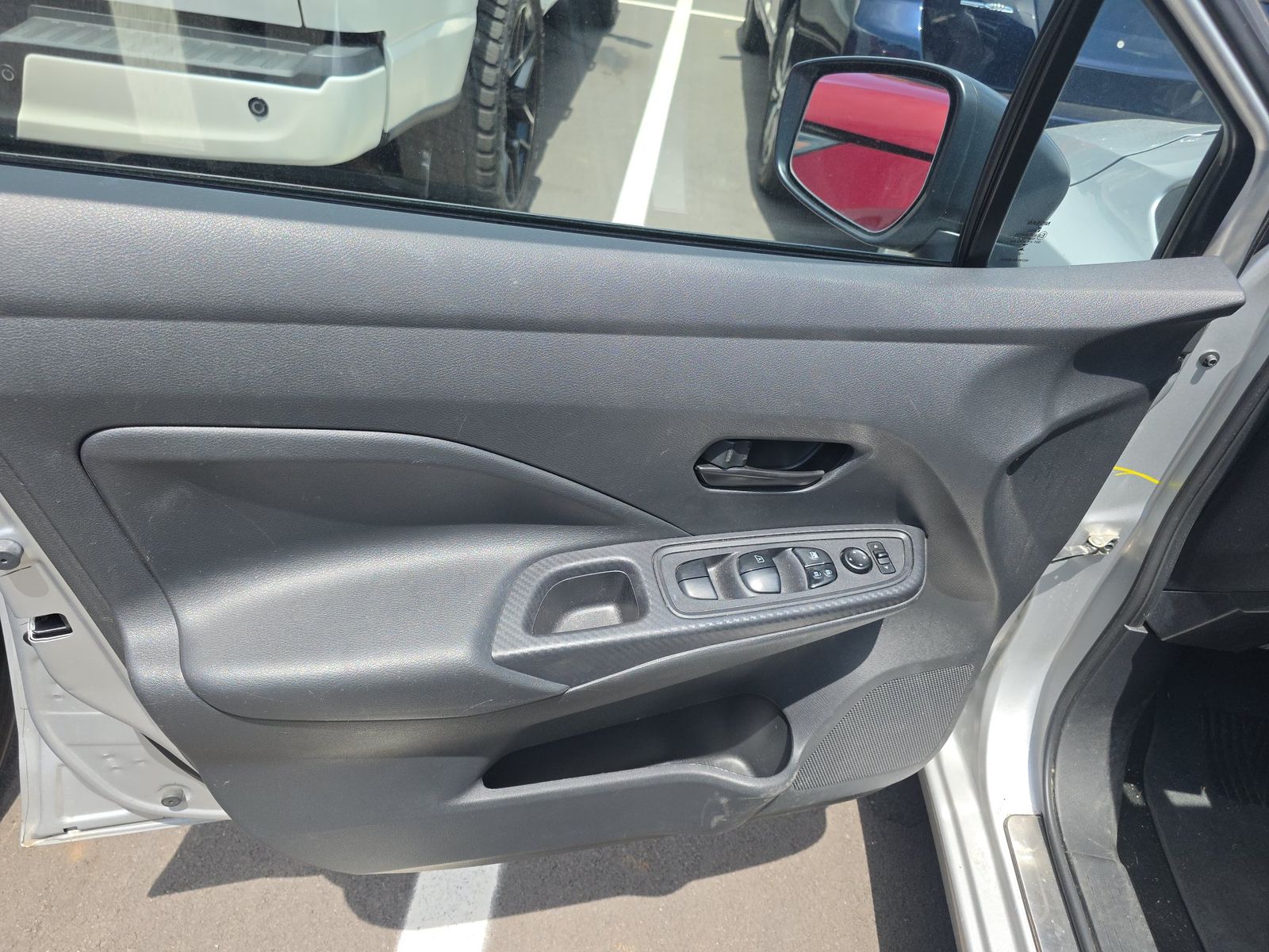 NISSAN VERSA - 10