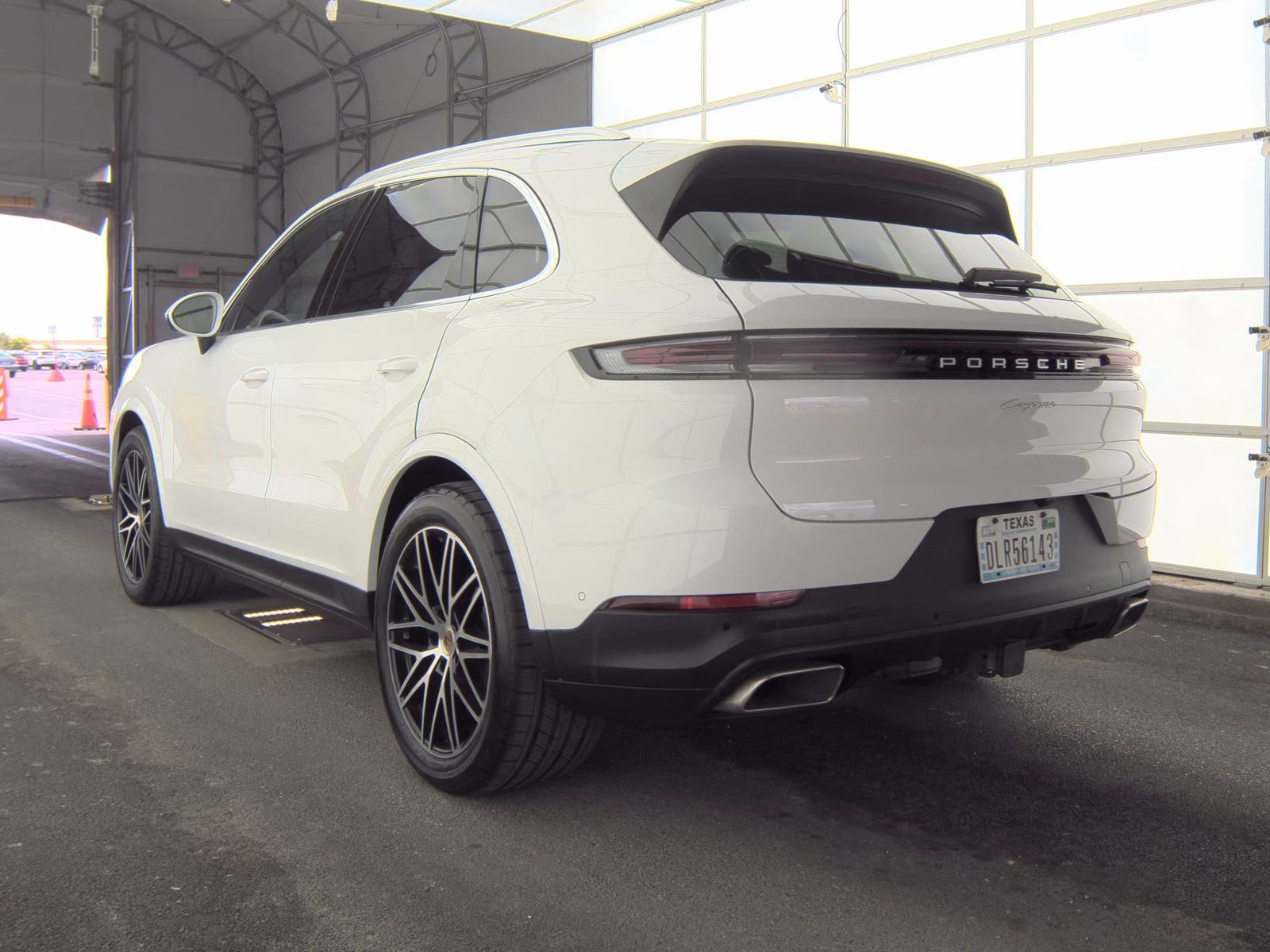 PORSCHE CAYENNE - 9
