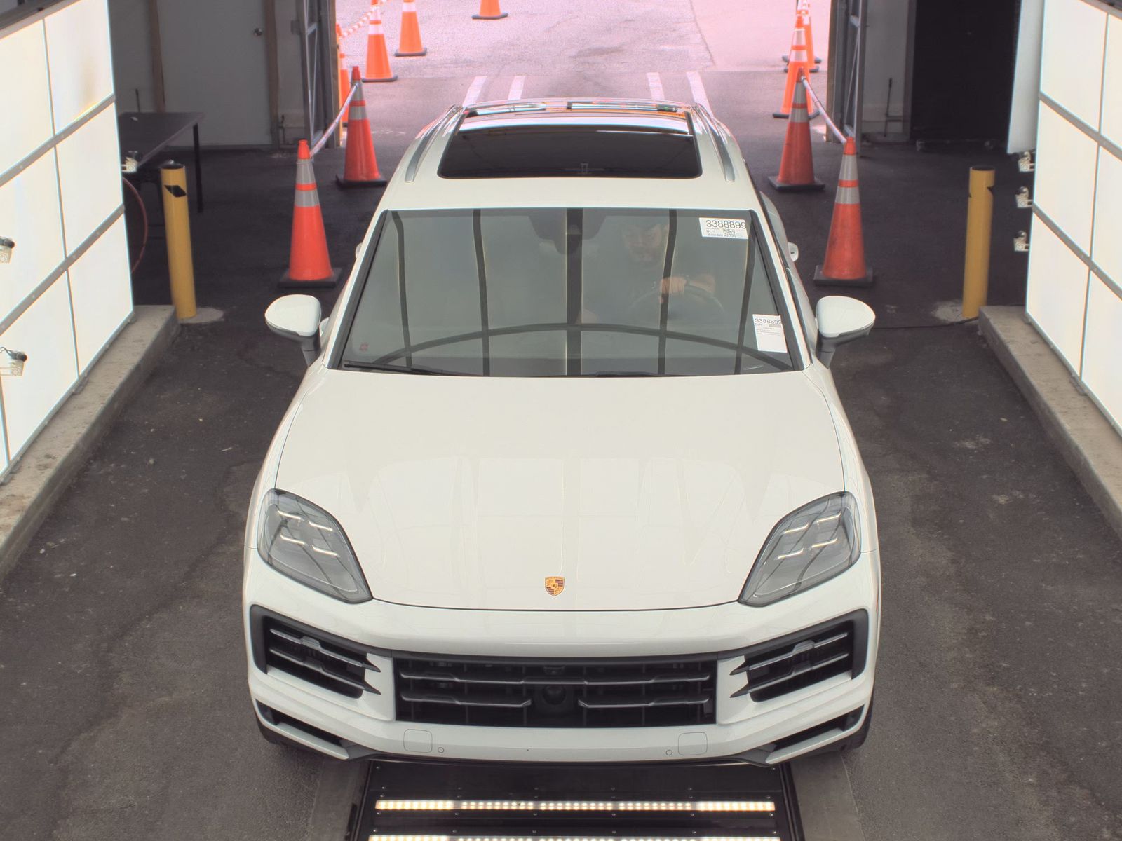 PORSCHE CAYENNE - 3