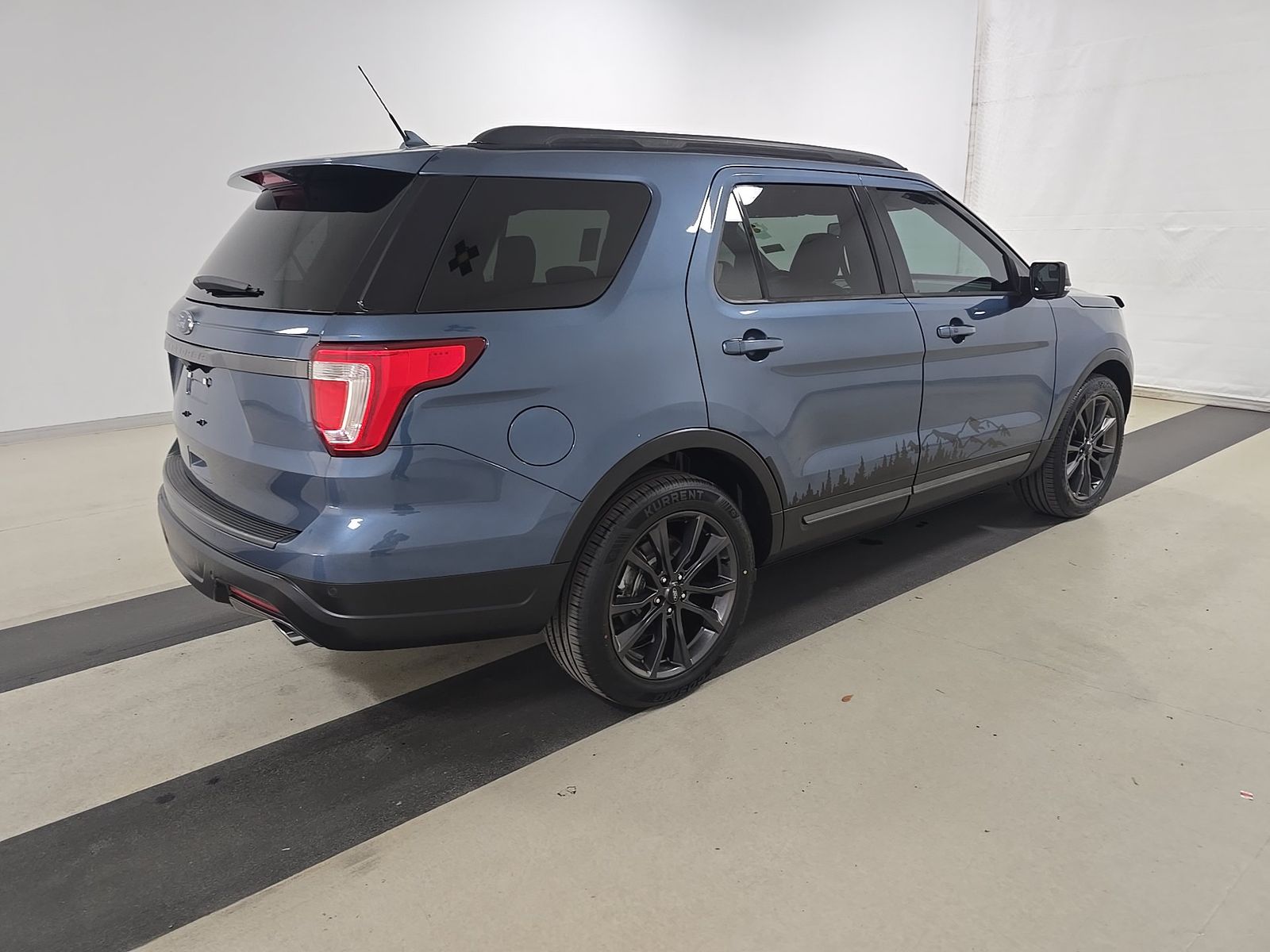 FORD EXPLORER - 5