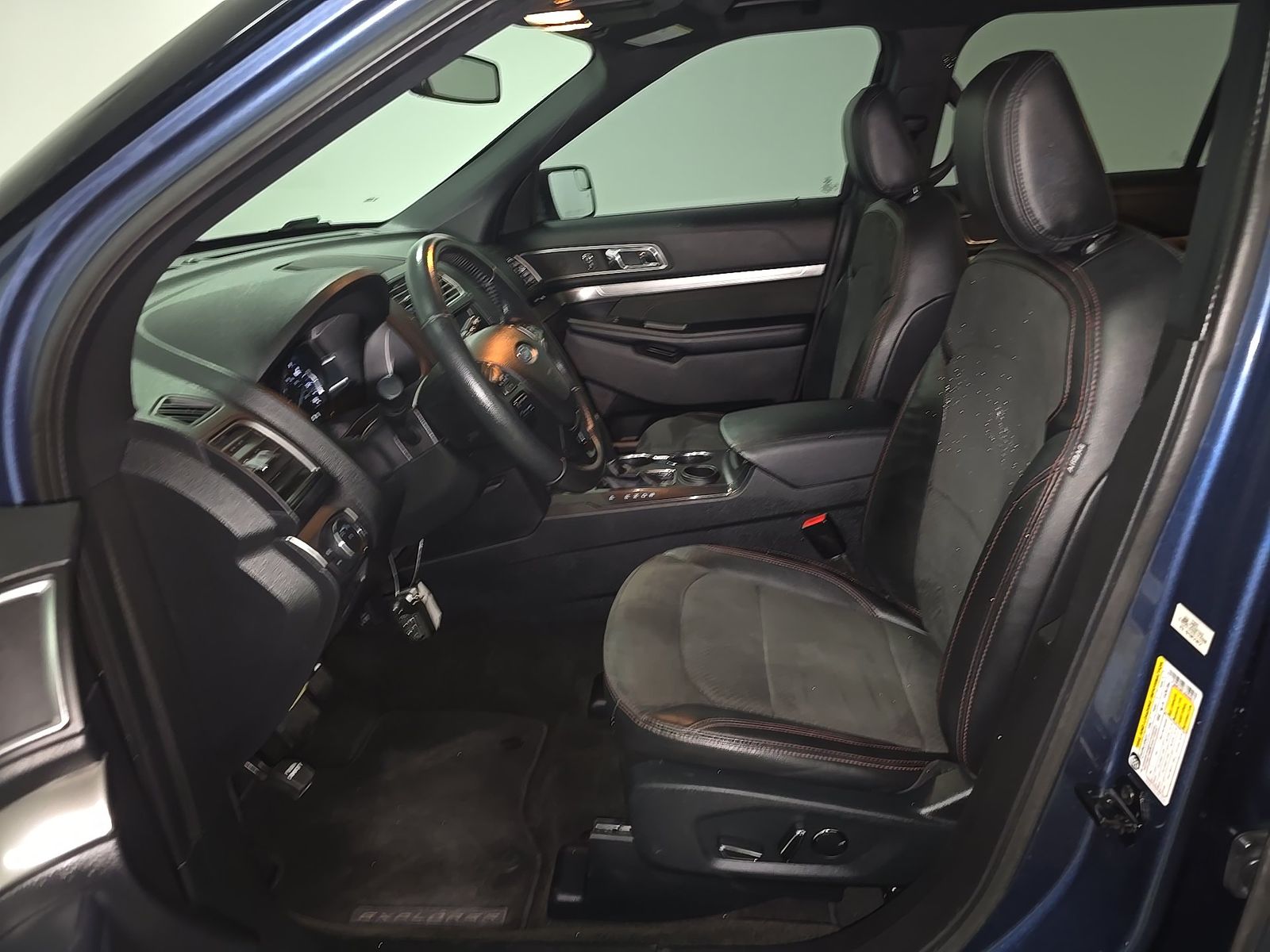 FORD EXPLORER - 8