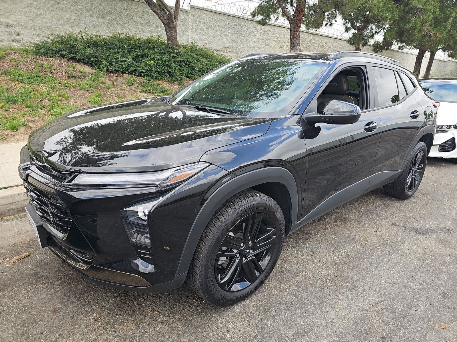 CHEVROLET TRAX - 1
