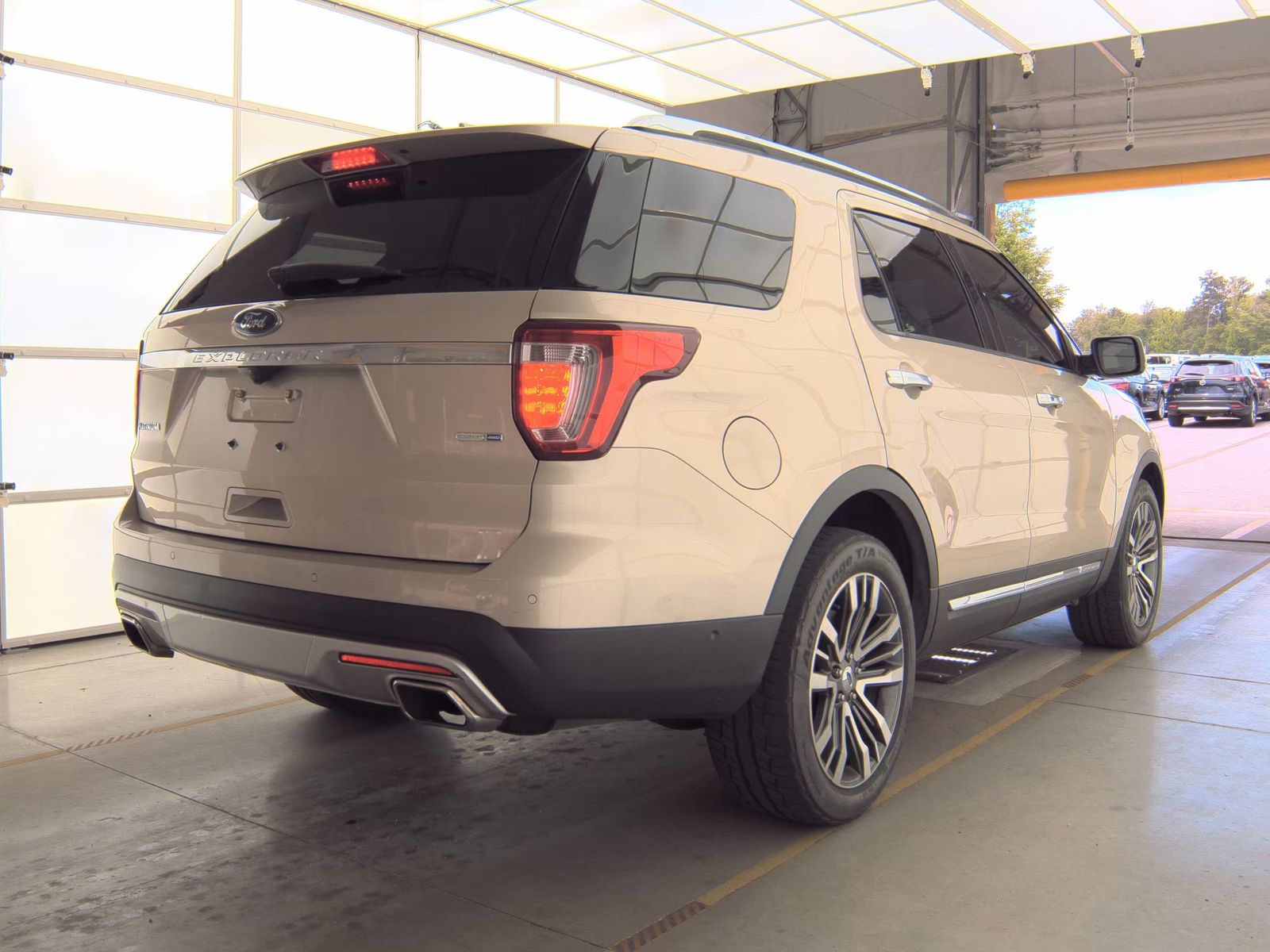 FORD EXPLORER - 6