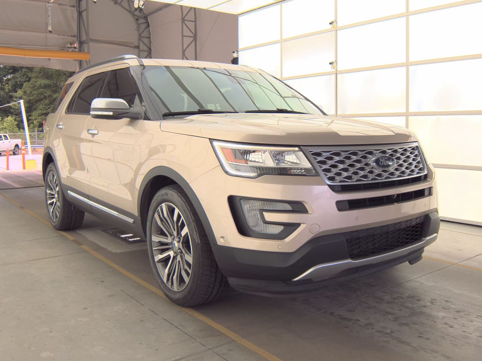 FORD EXPLORER - 5