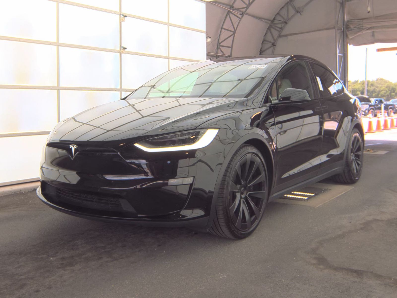 TESLA MODEL X - 1