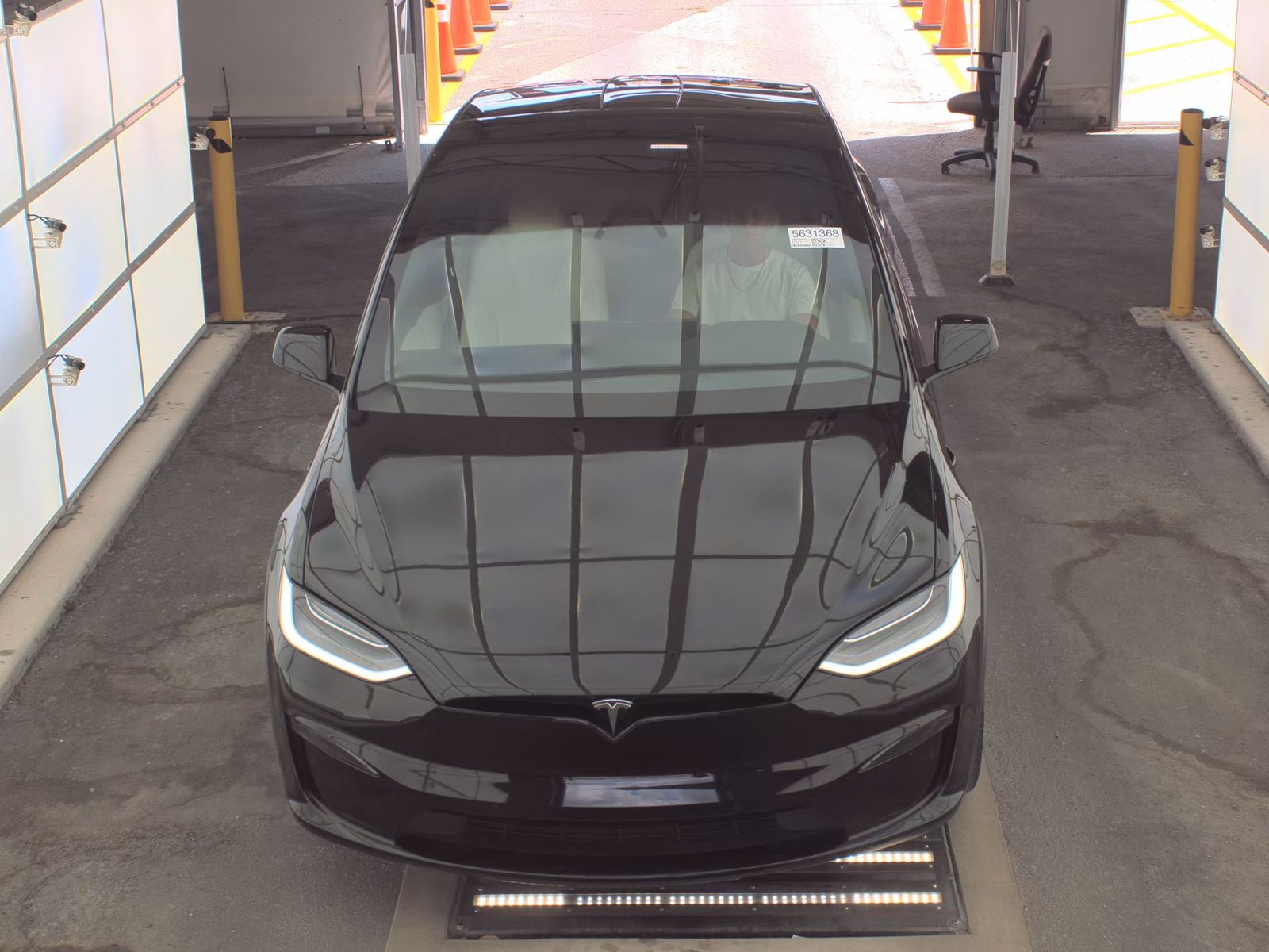 TESLA MODEL X - 3