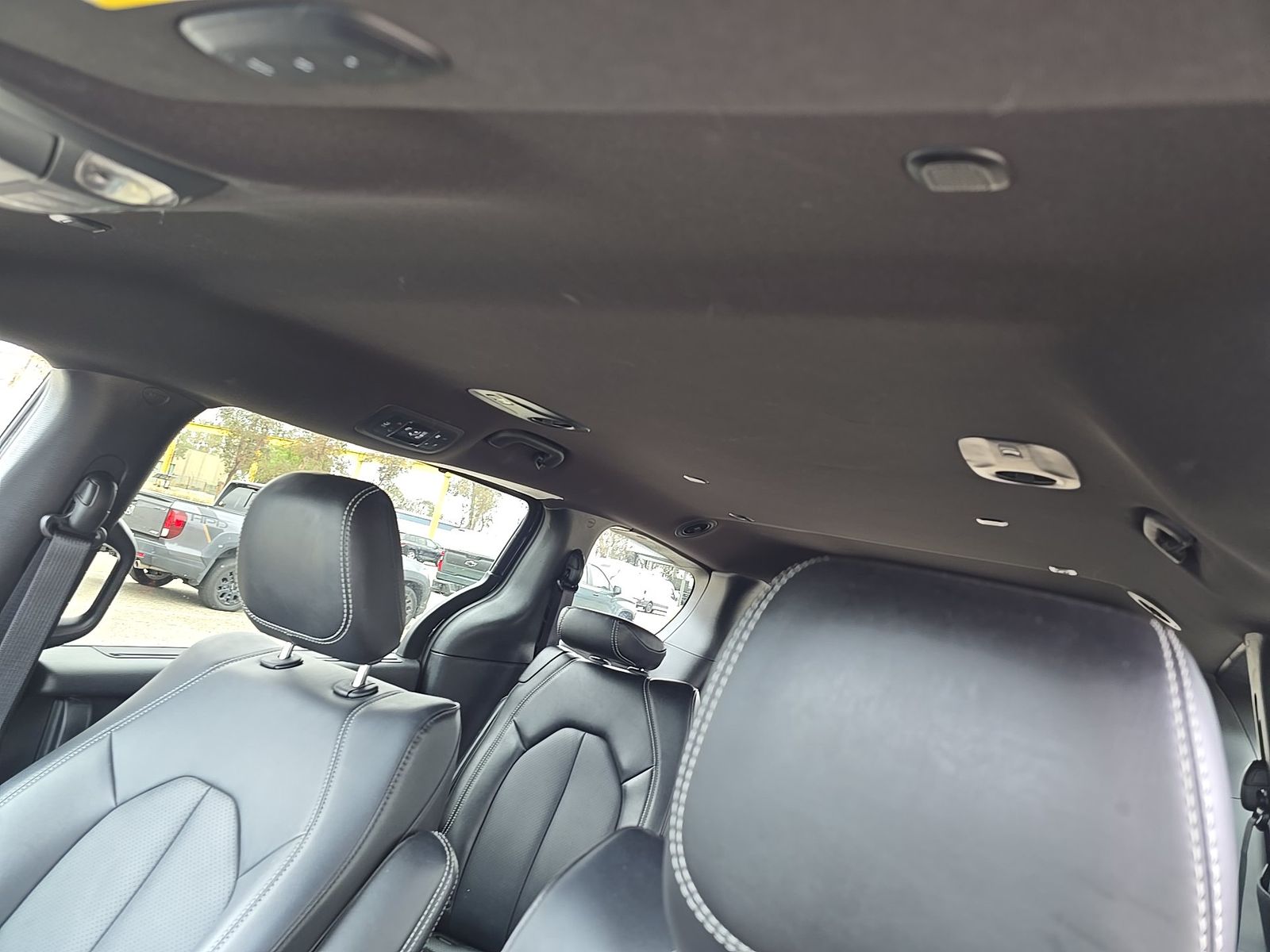2025 Chrysler Pacifica Select FWD
