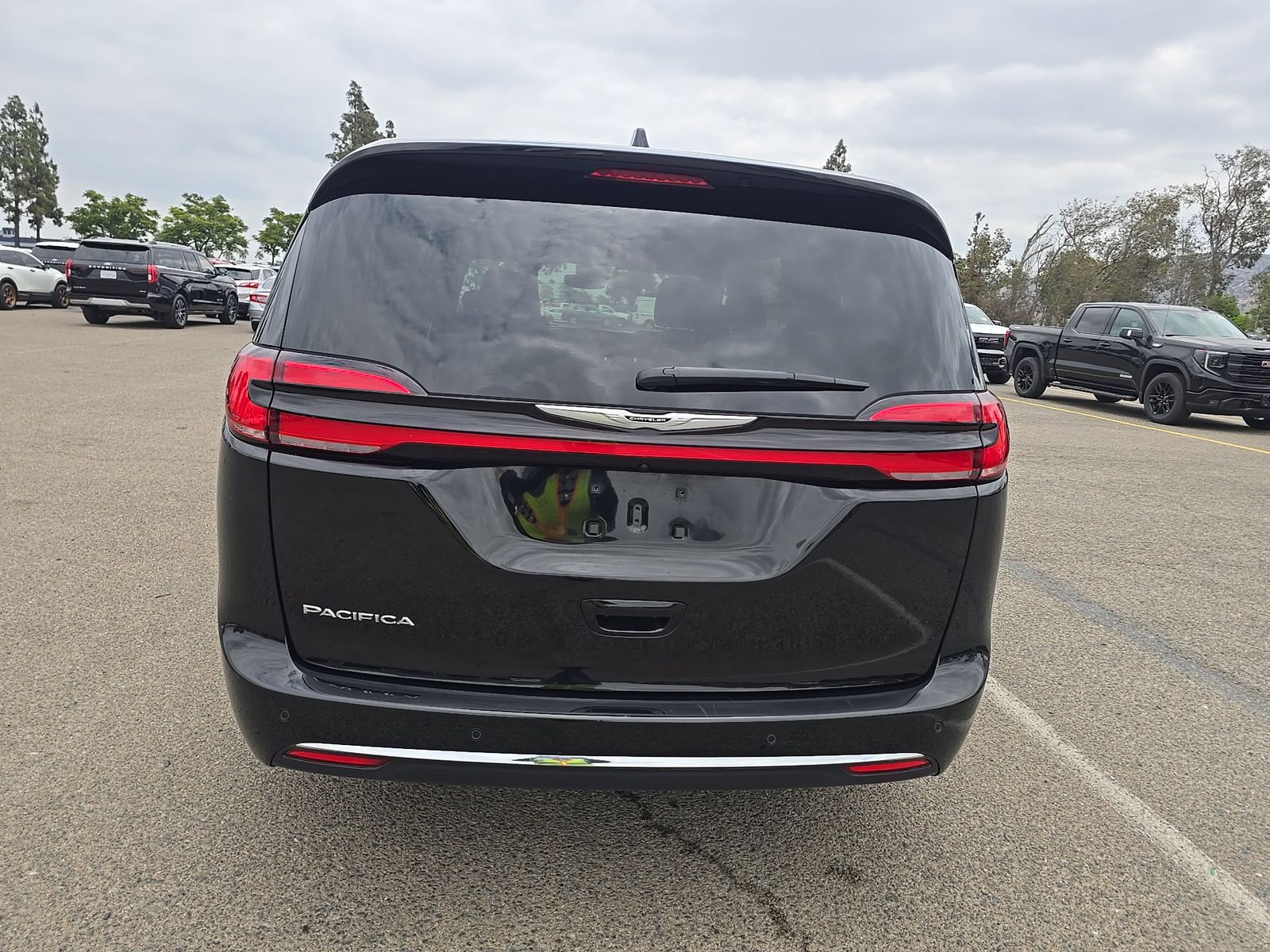 2025 Chrysler Pacifica Select FWD