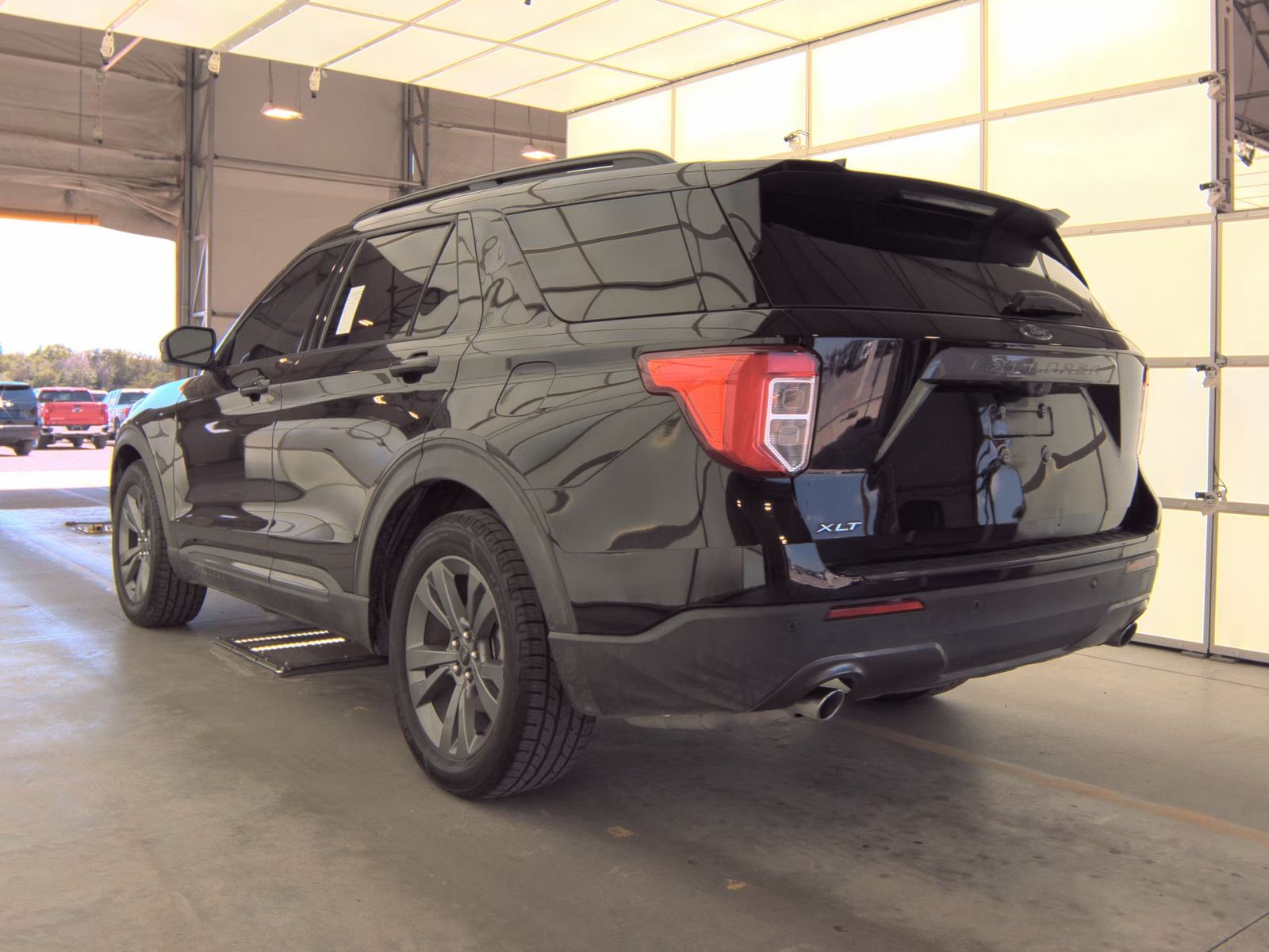 FORD EXPLORER - 9