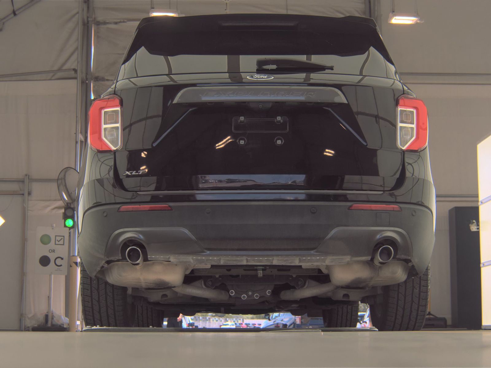 FORD EXPLORER - 8