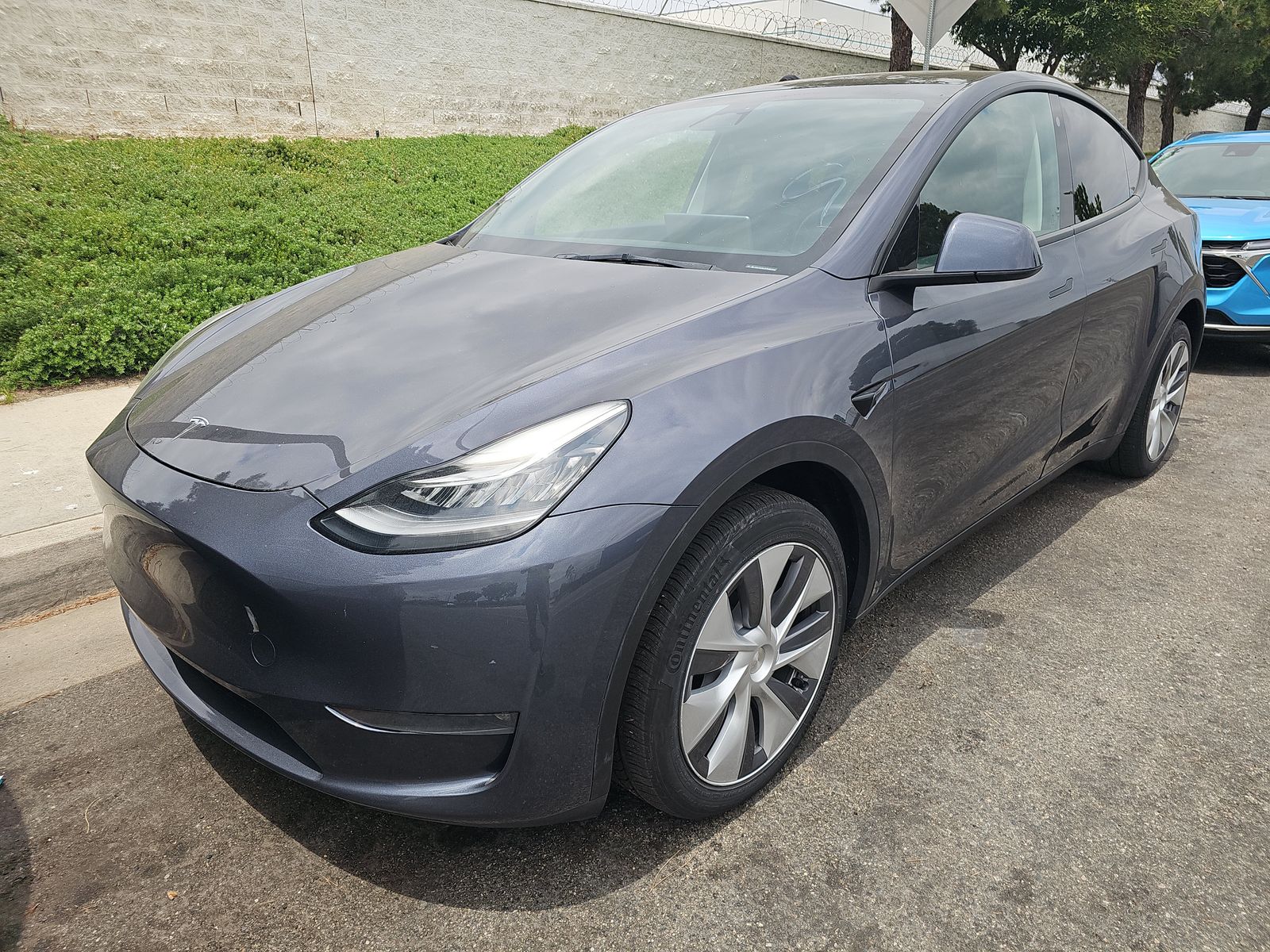 TESLA MODEL Y - 1