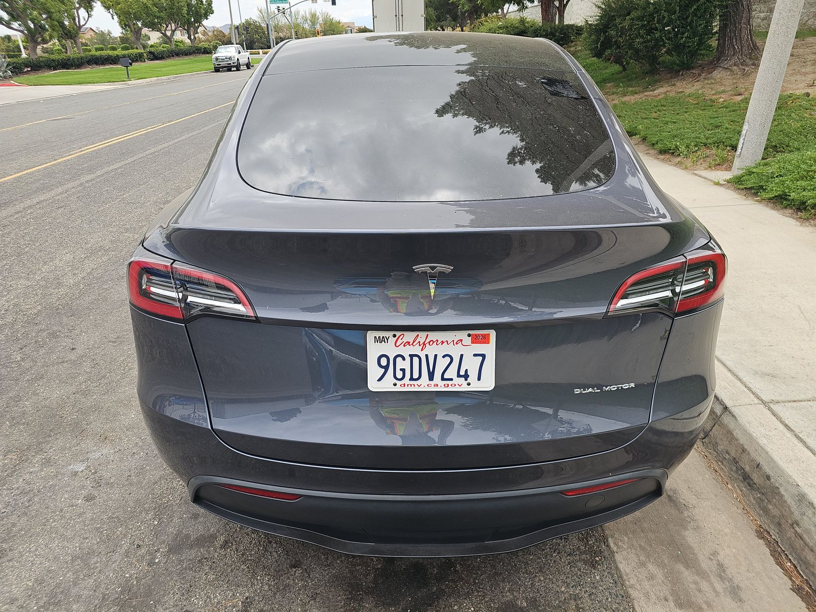 TESLA MODEL Y - 6