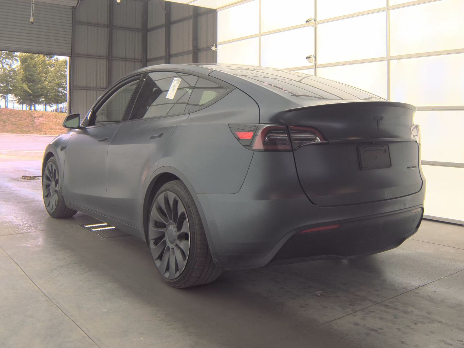 TESLA MODEL Y - 9