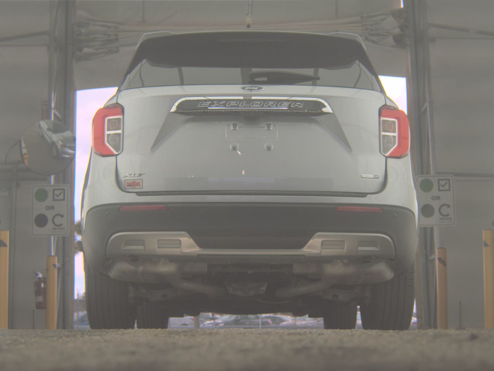 FORD EXPLORER - 8
