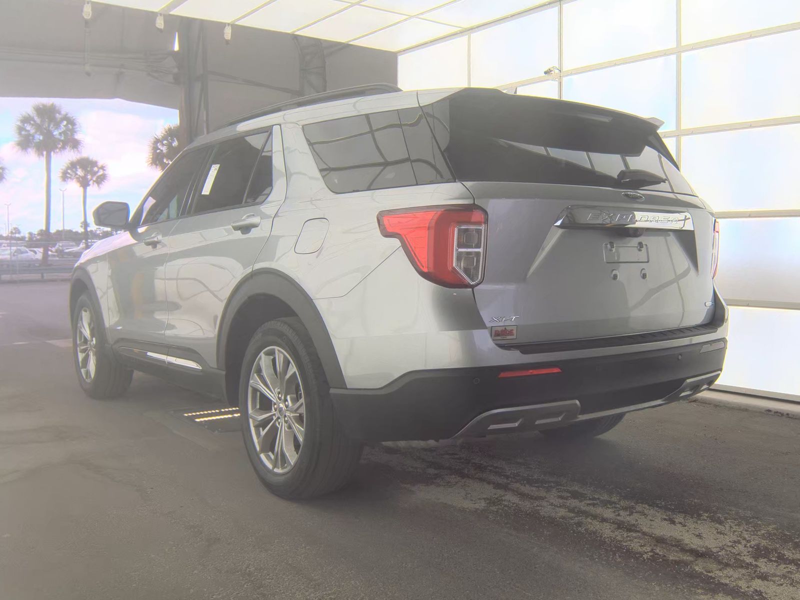 FORD EXPLORER - 9