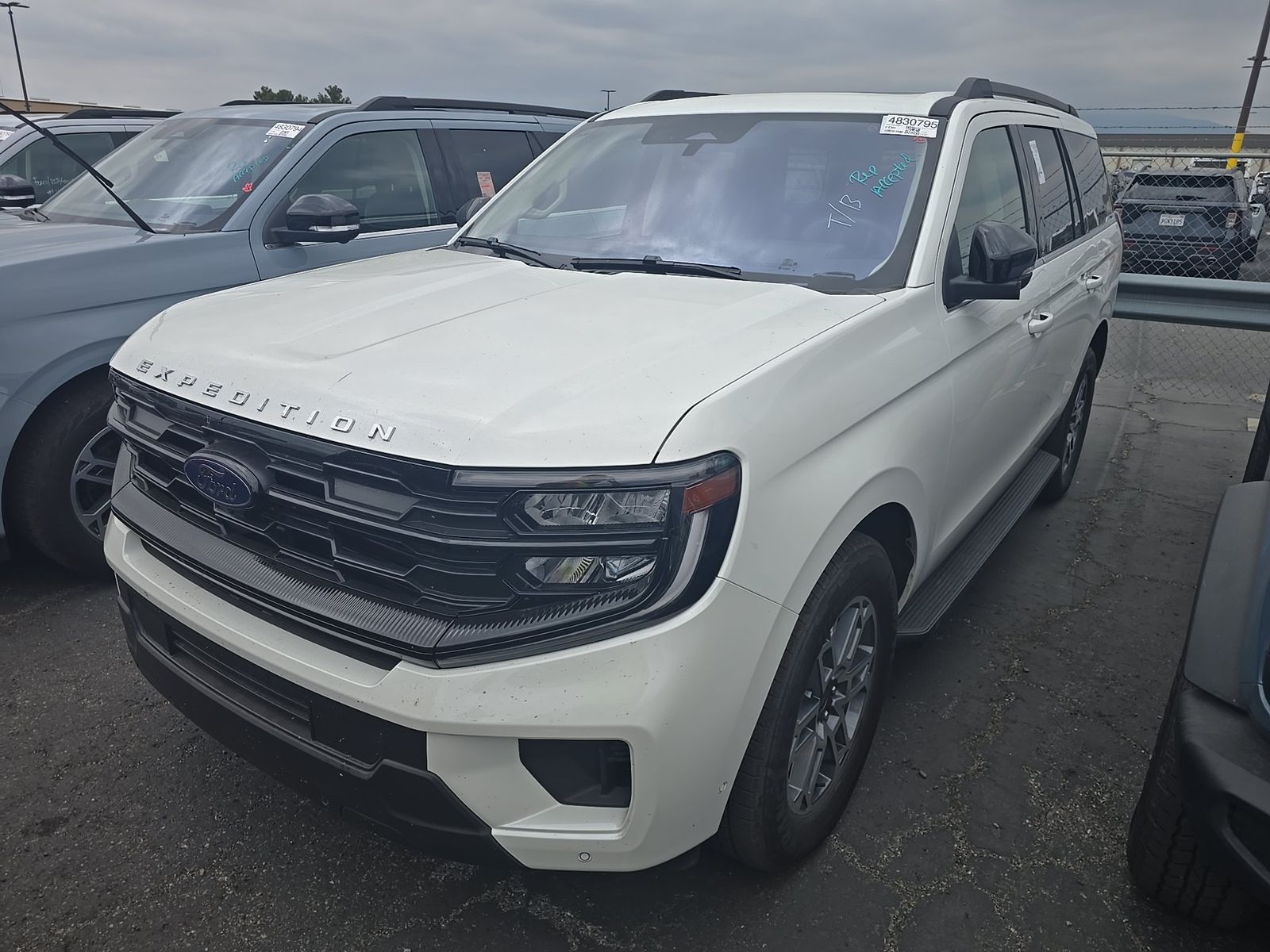 FORD EXPEDITION - 1