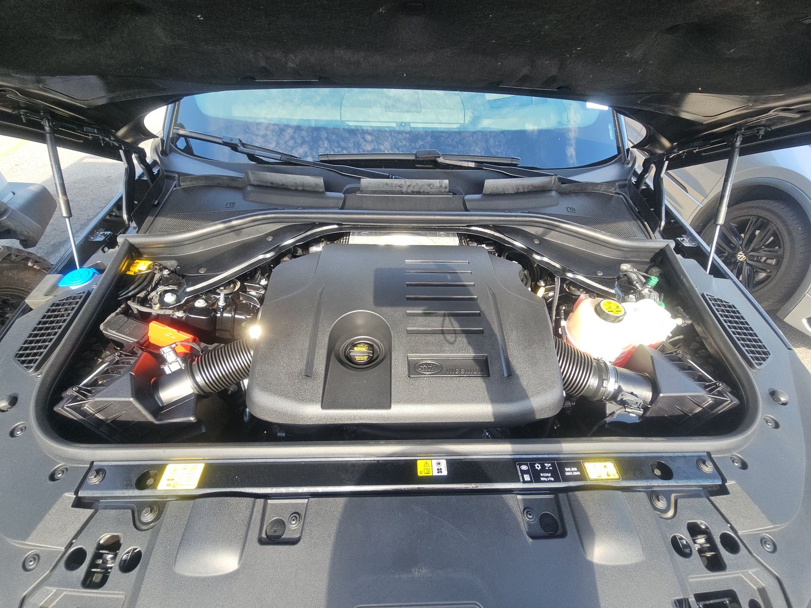 2025 Land Rover Range Rover Sport Plug-In Hybrid Dynamic SE AWD