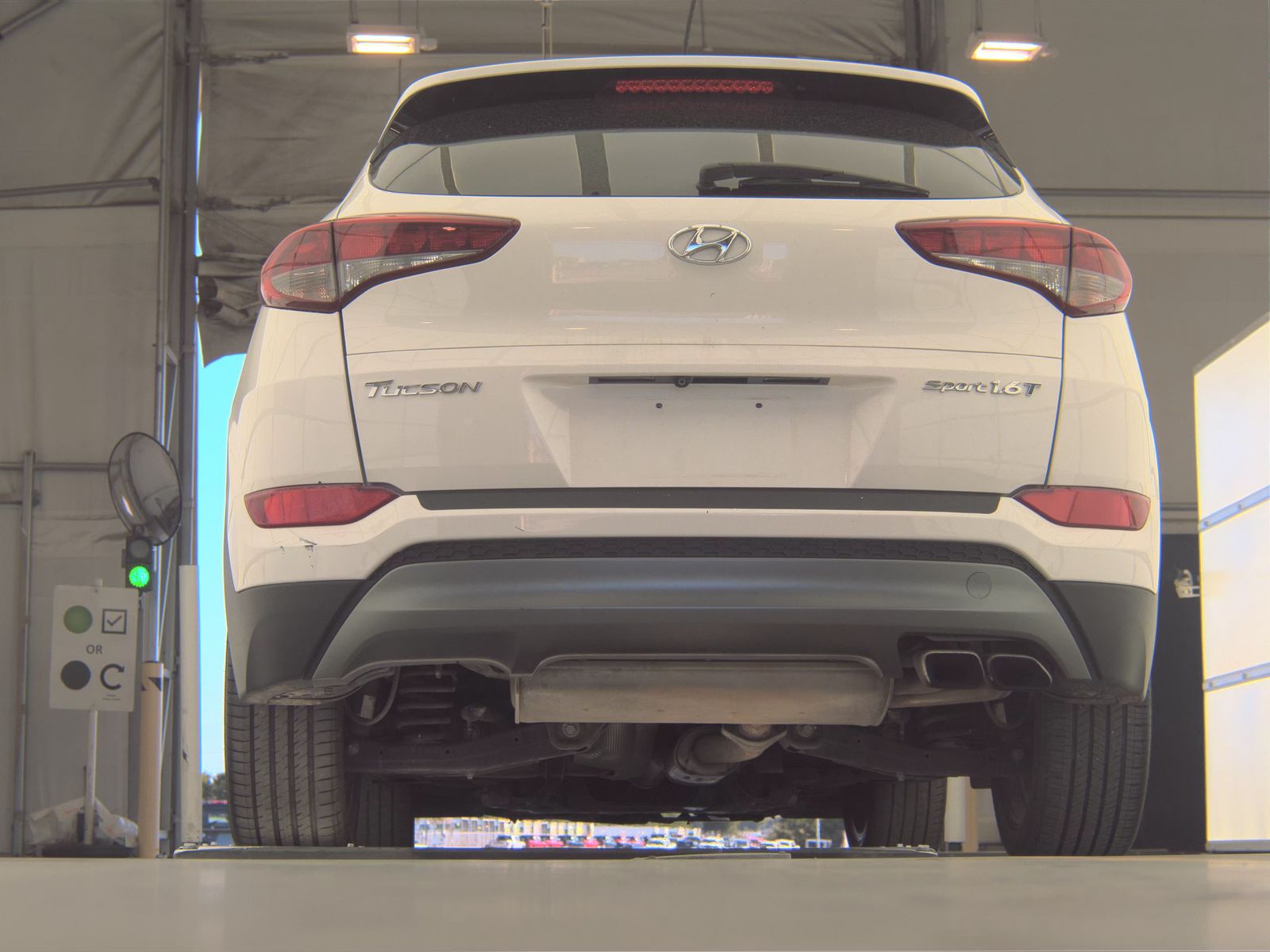 HYUNDAI TUCSON - 8