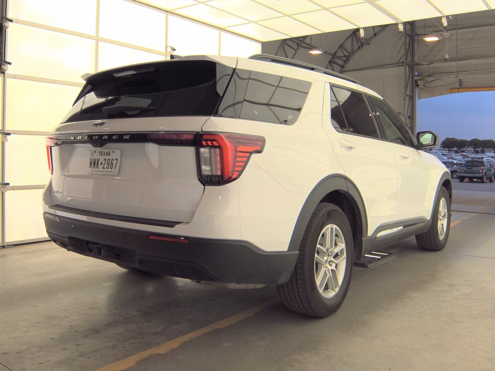 FORD EXPLORER - 6