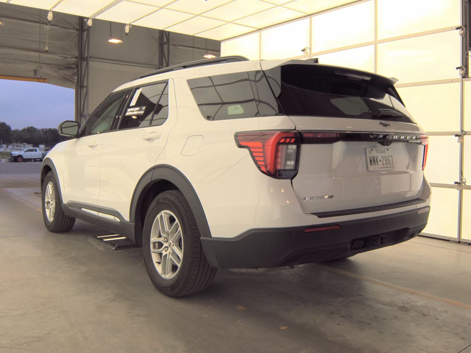 FORD EXPLORER - 9