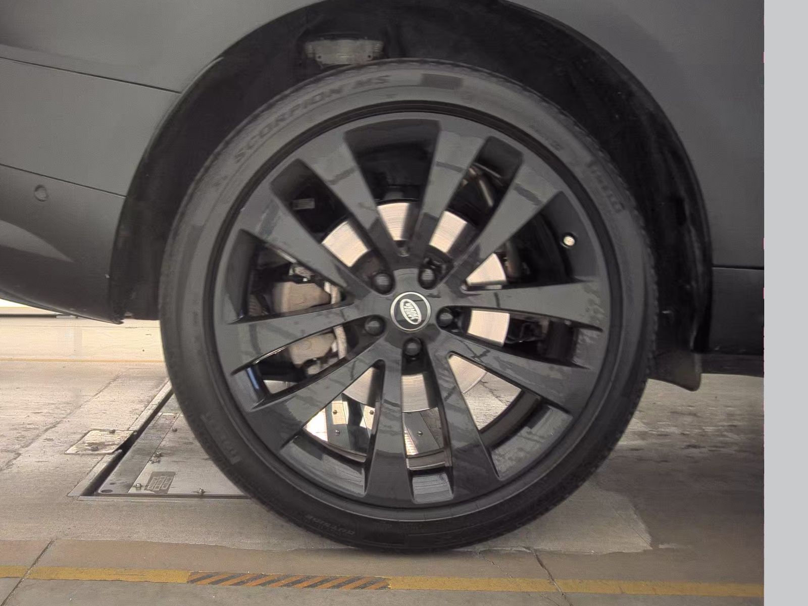 2025 Land Rover Range Rover Sport Plug-In Hybrid Dynamic SE AWD