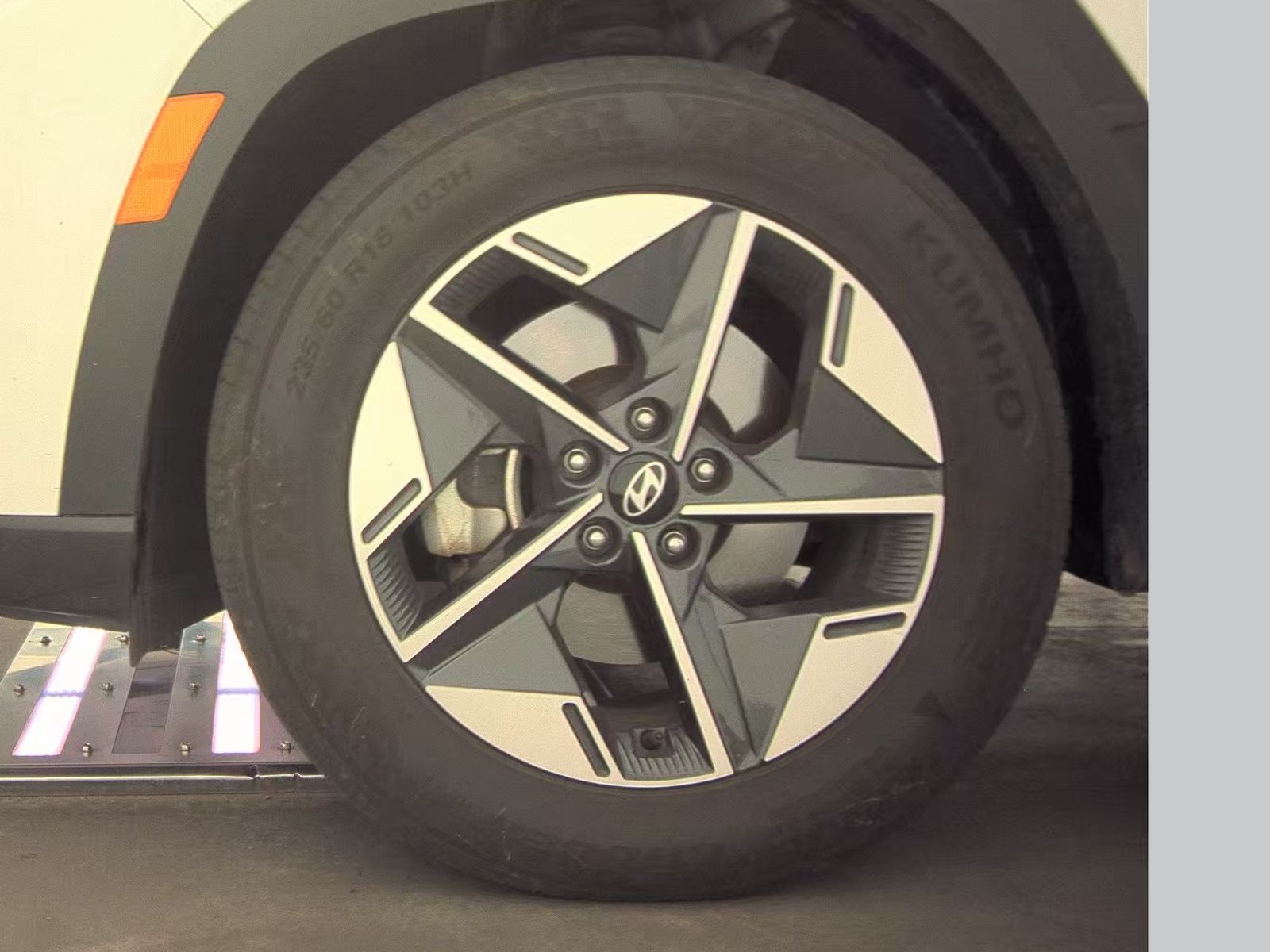 HYUNDAI TUCSON - 10