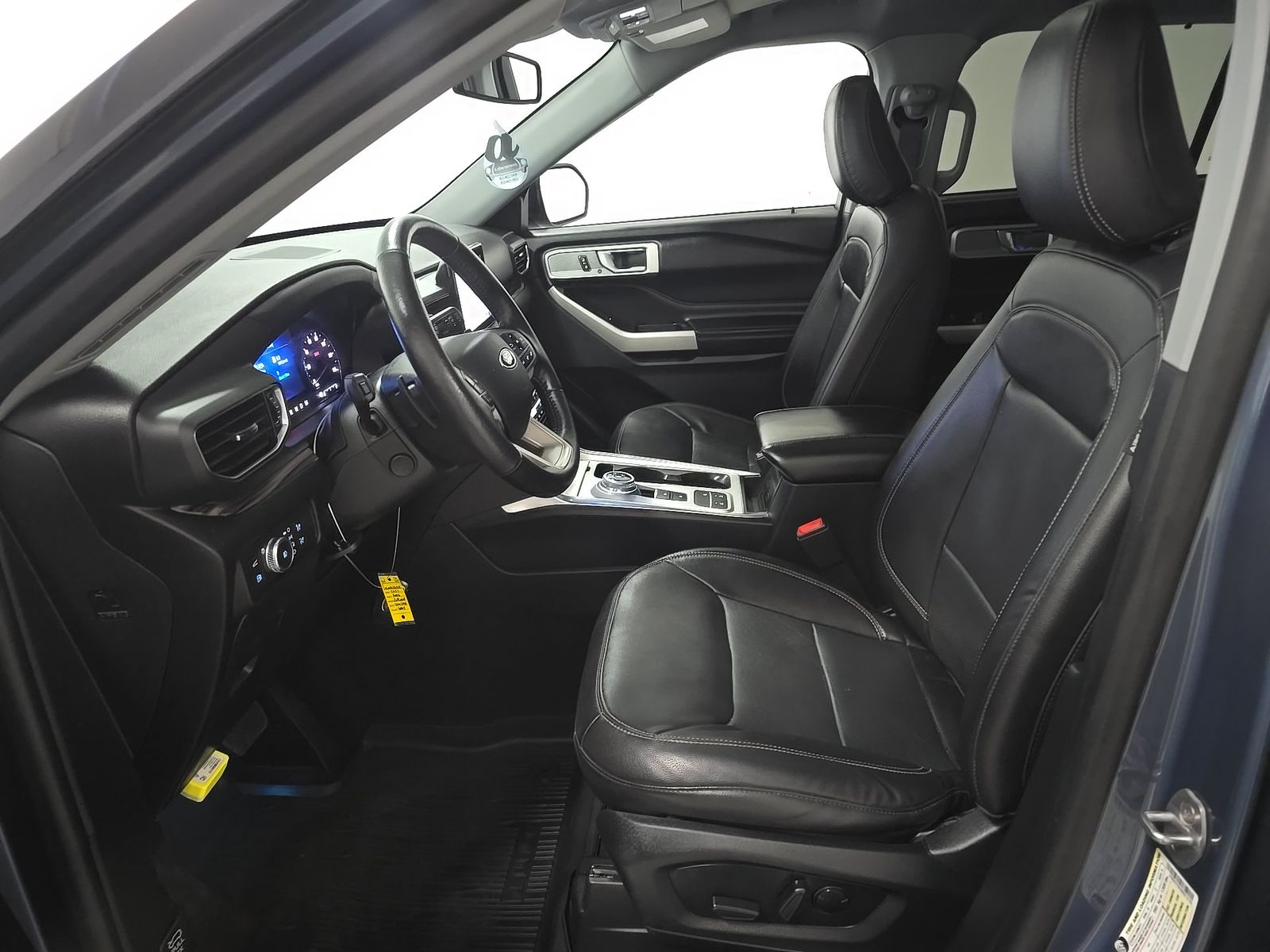 FORD EXPLORER - 8