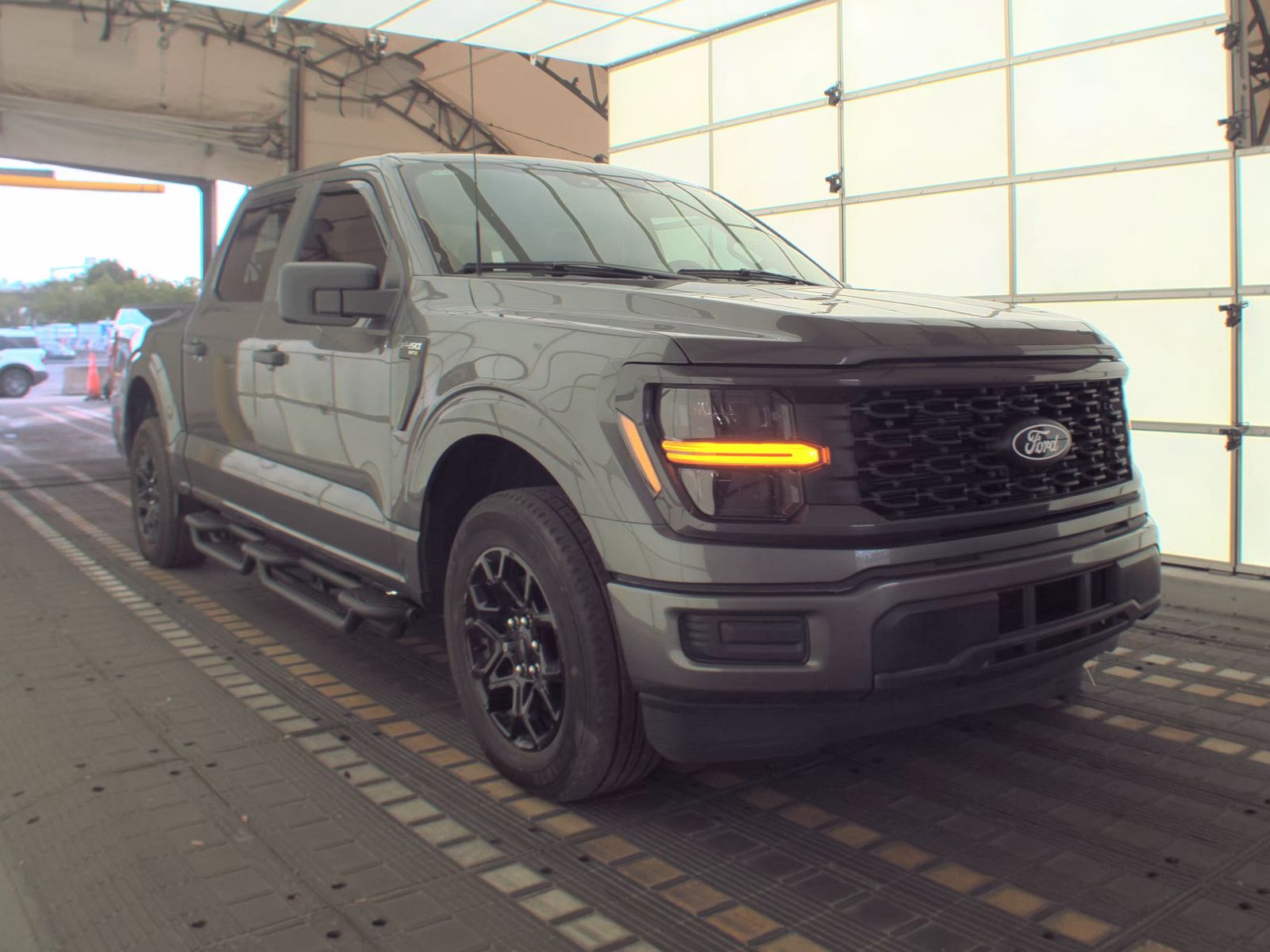 2025 Ford F-150 STX FWD