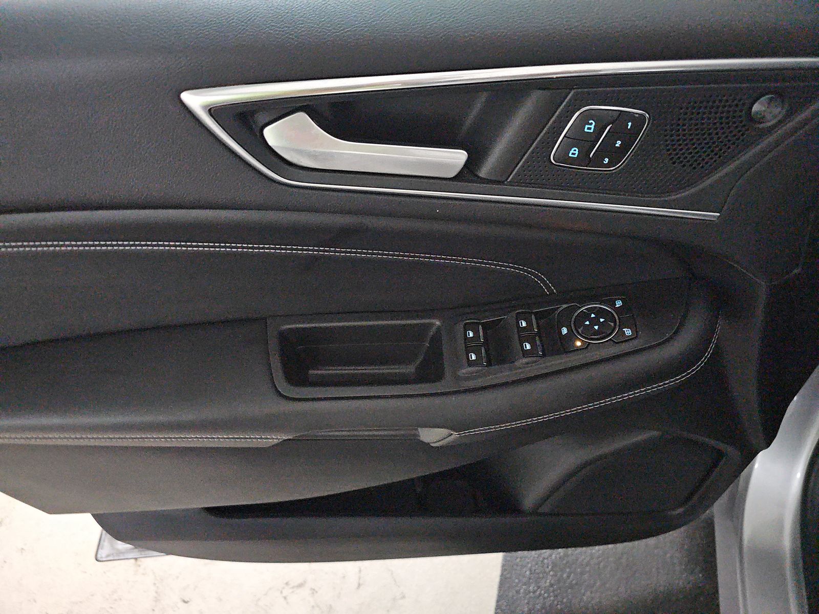2022 Ford Edge Titanium AWD