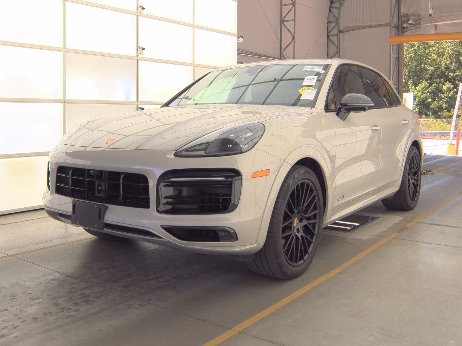 PORSCHE CAYENNE - 1