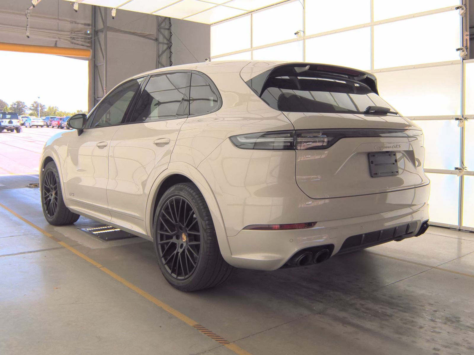 PORSCHE CAYENNE - 9