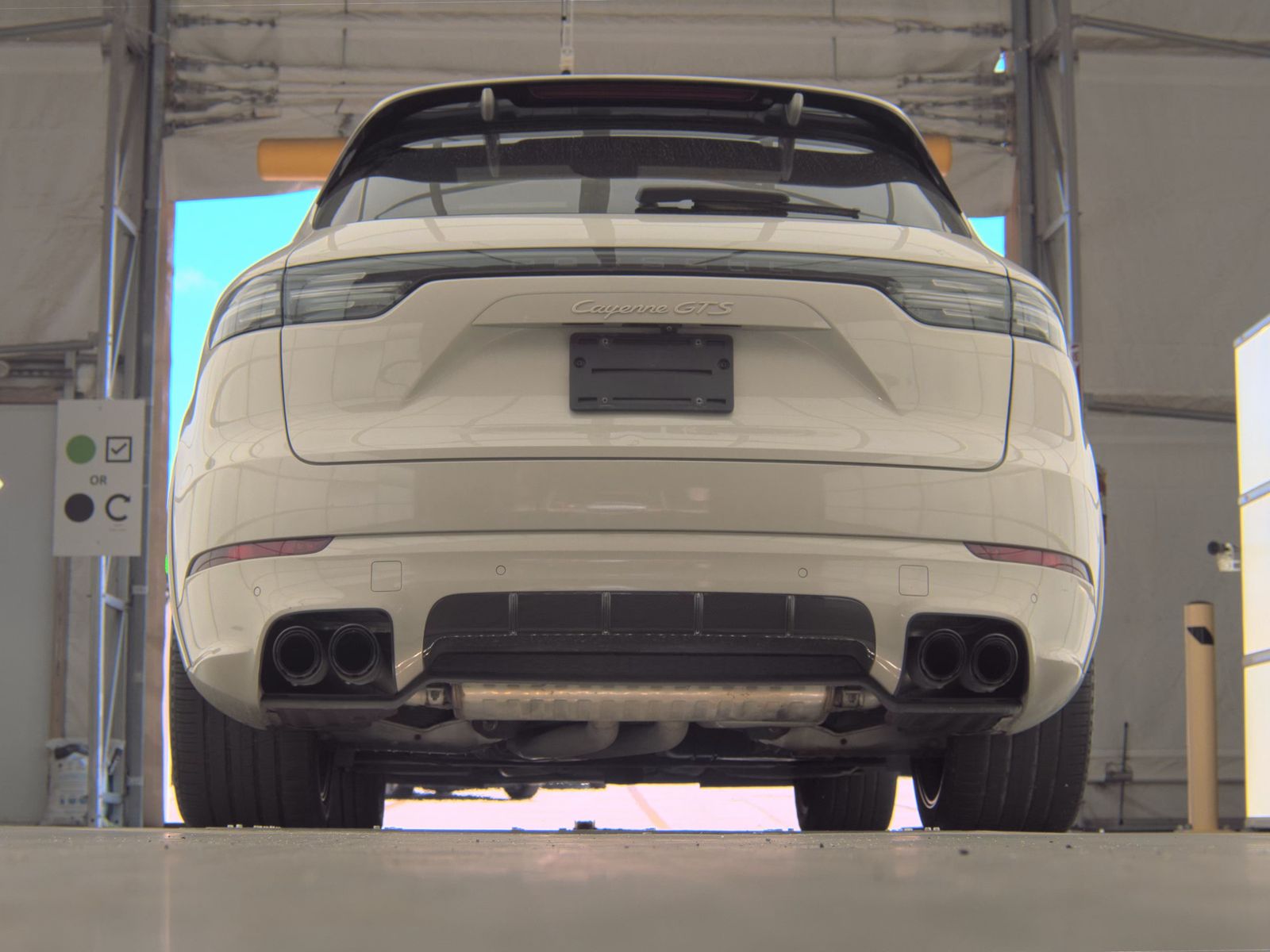 PORSCHE CAYENNE - 8