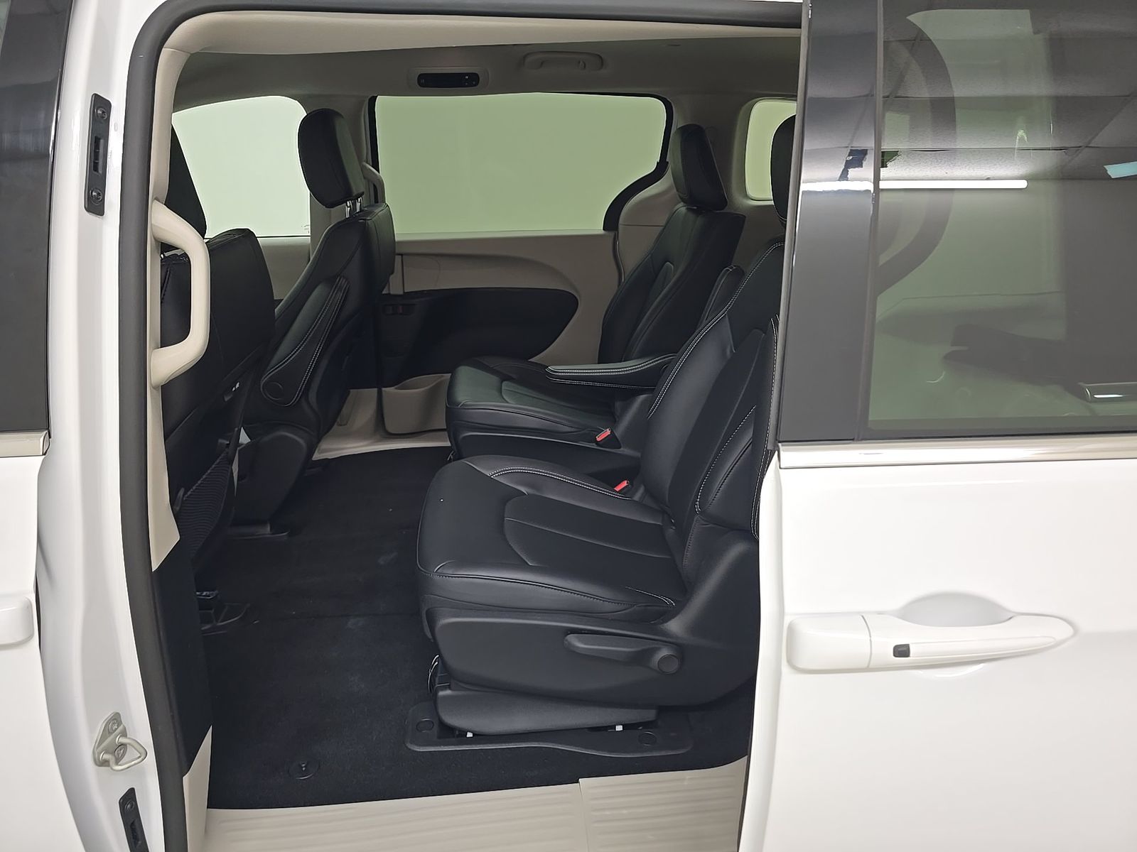 2024 Chrysler Pacifica Hybrid Select FWD
