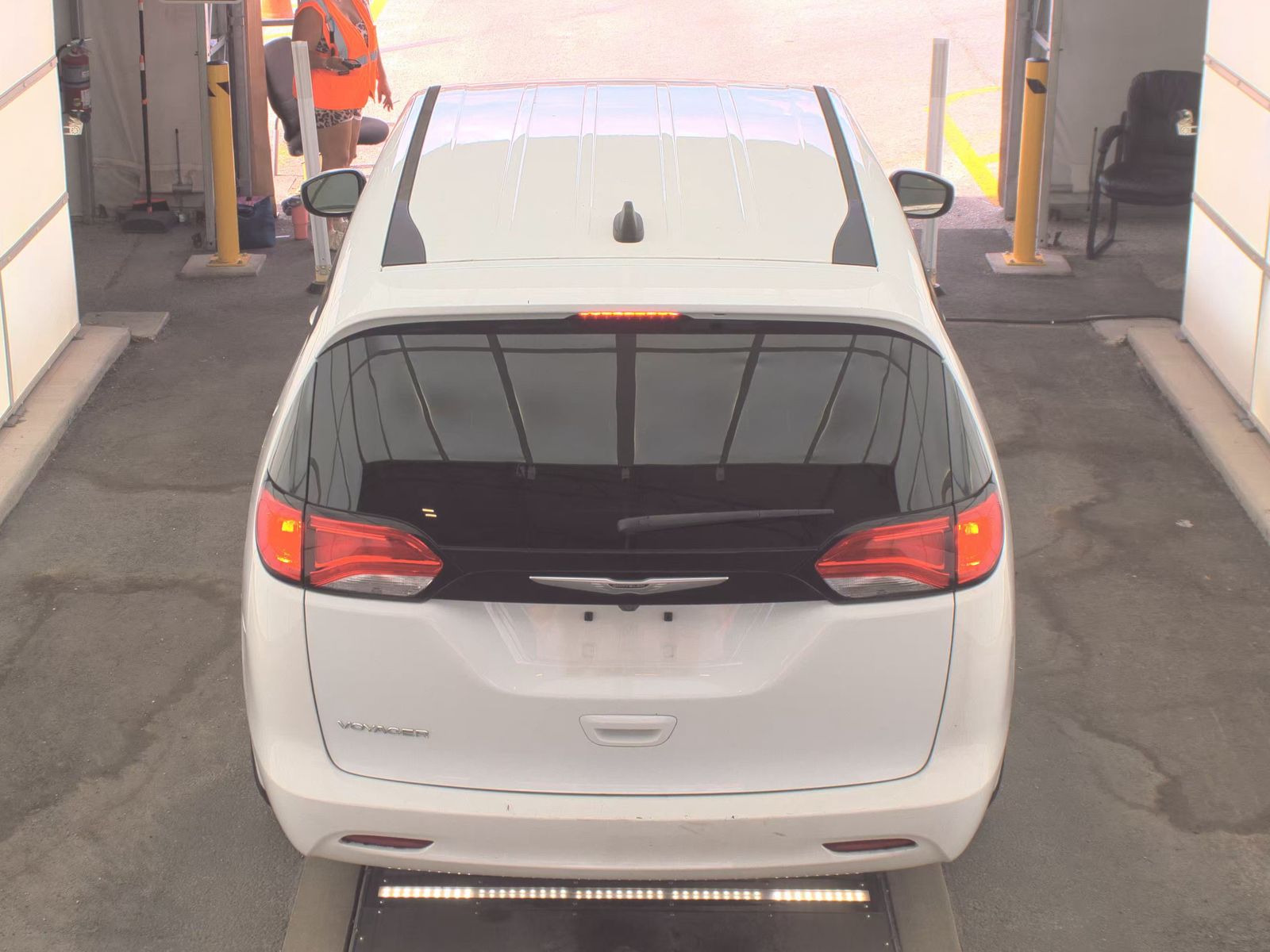 CHRYSLER VOYAGER - 6