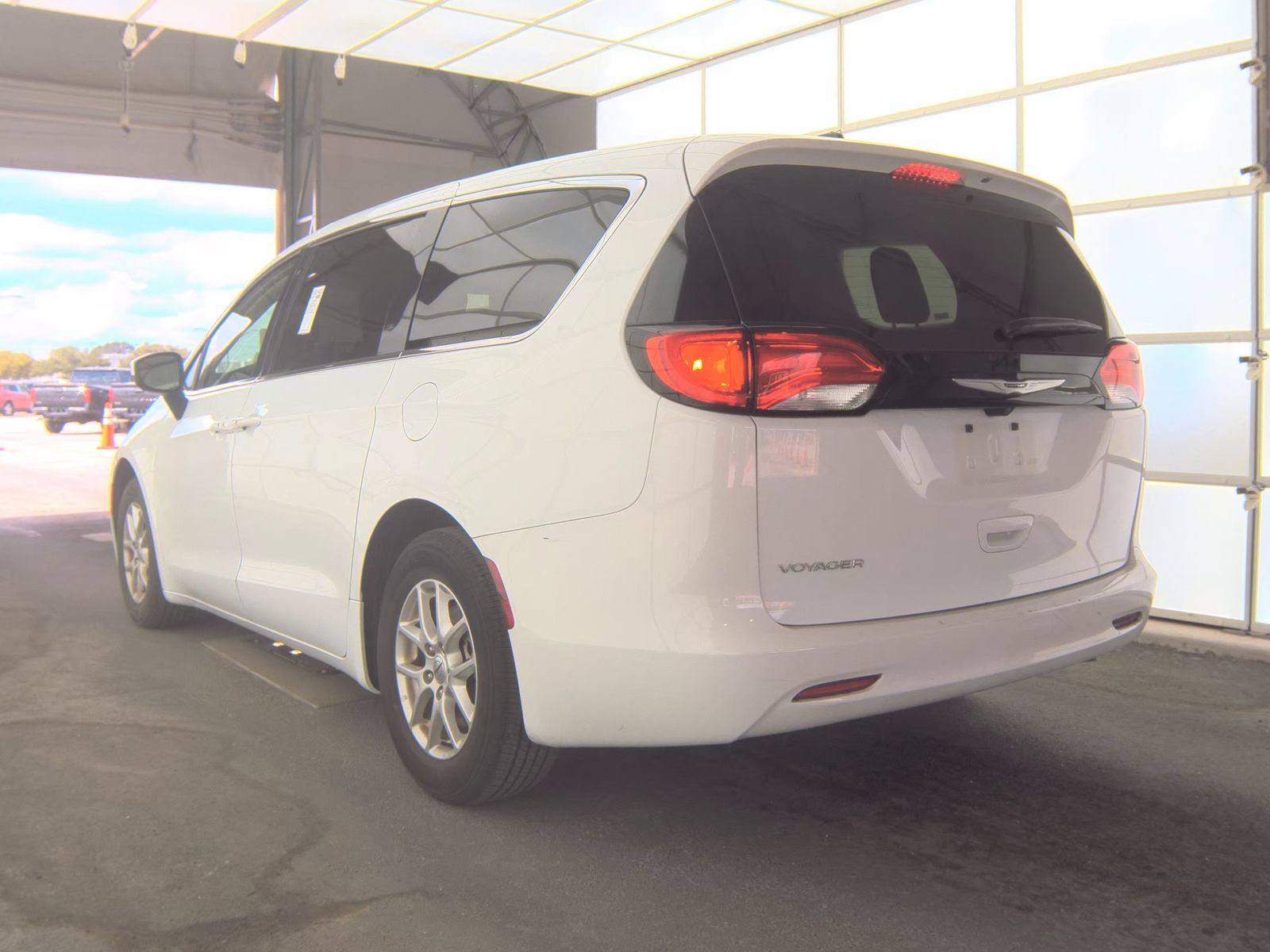 CHRYSLER VOYAGER - 7