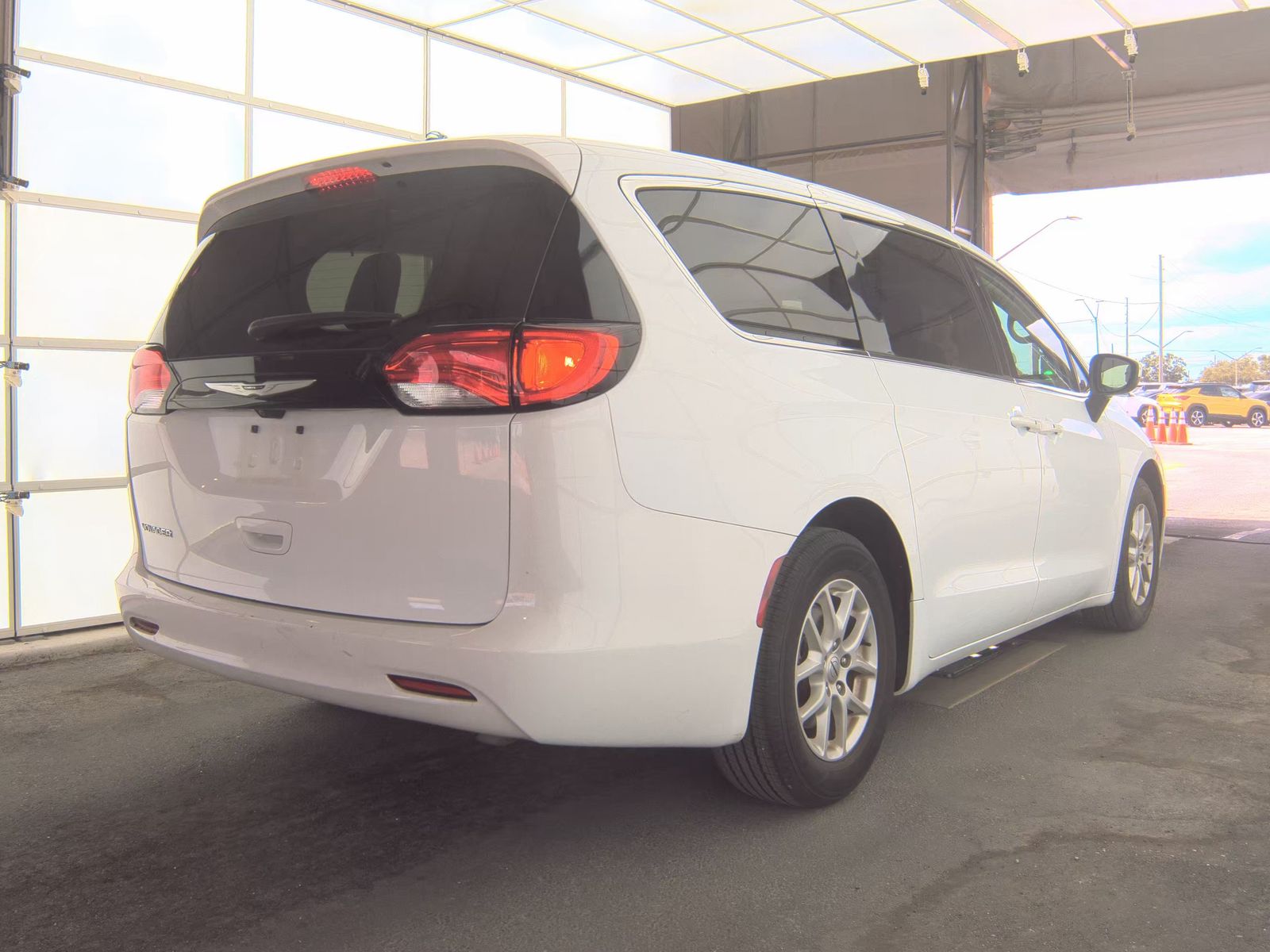 CHRYSLER VOYAGER - 5